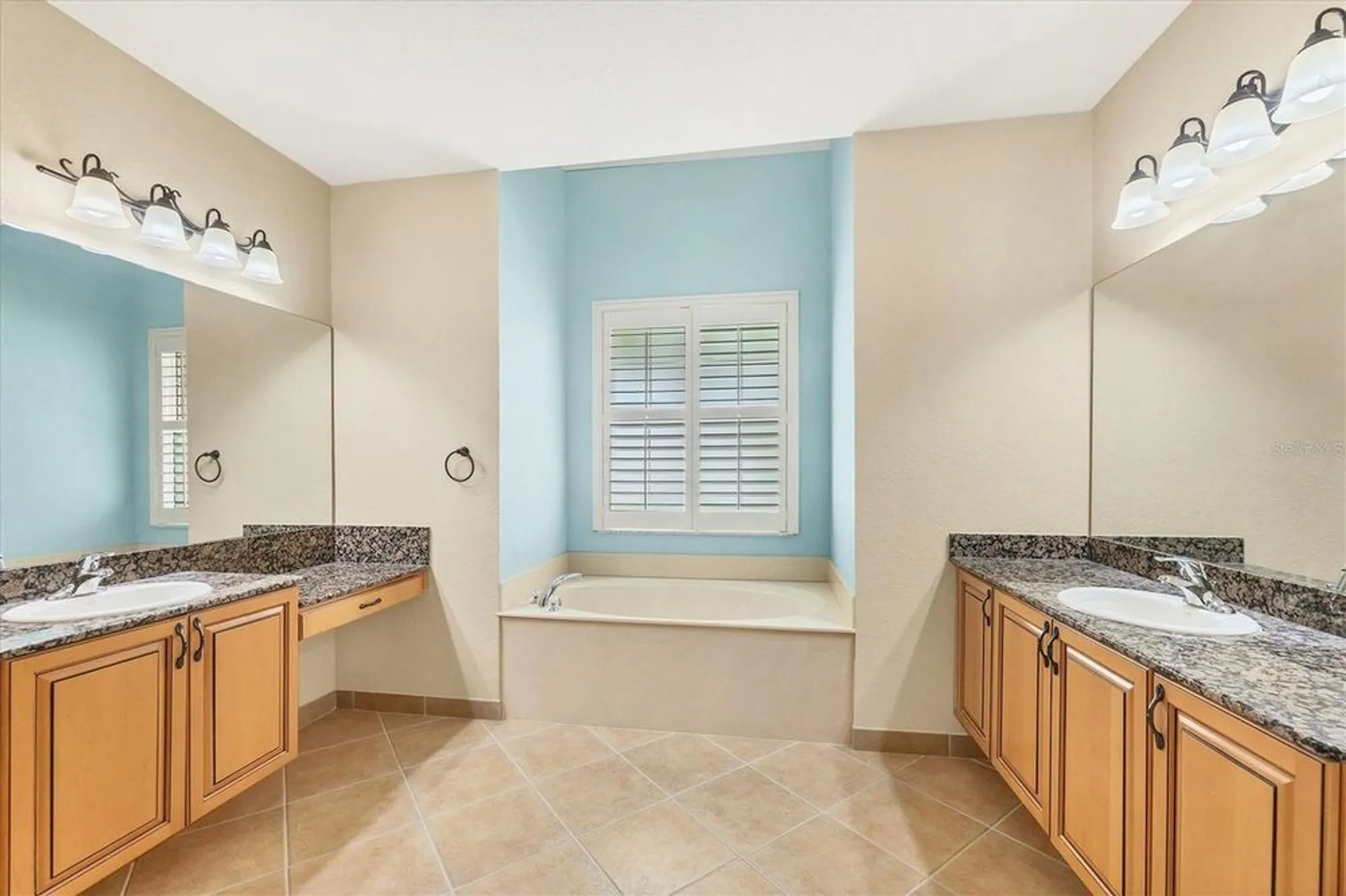 Property Slideshow image 17 of 57 | 6312 41st ct, Sarasota, FL, 34243