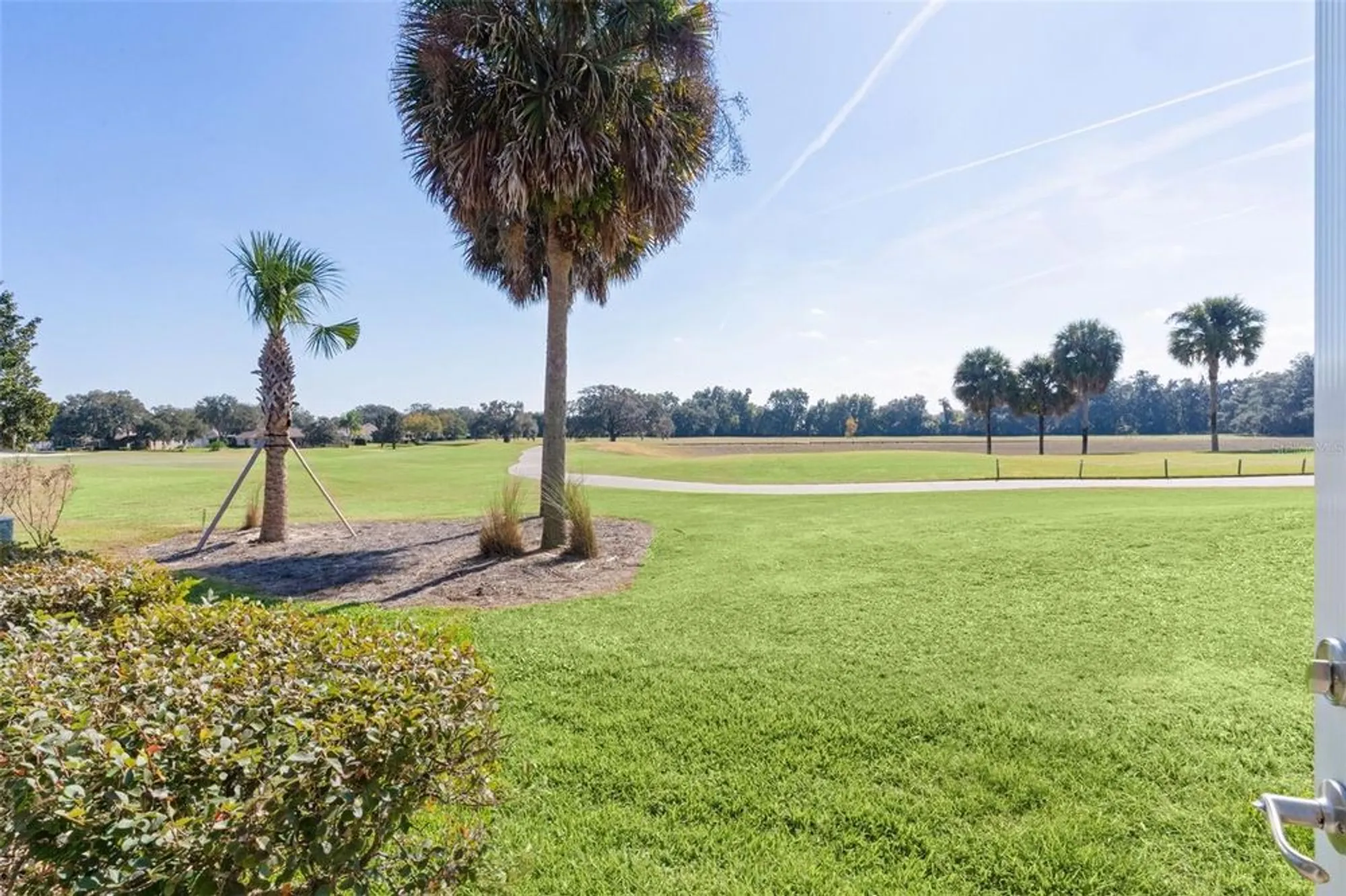 Property Slideshow image 38 of 49 | 2864 manor downs, The Villages, FL, 32162