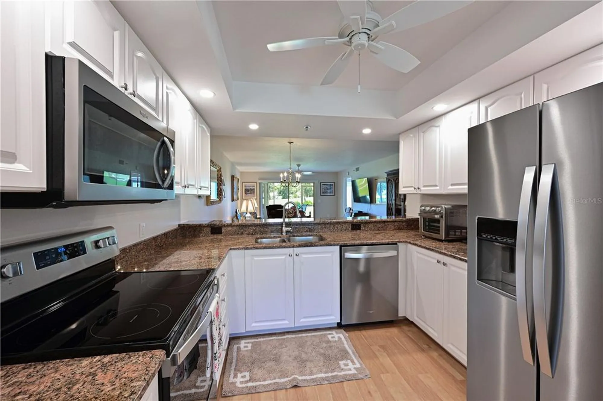 Property Slideshow image 16 of 70 | 6904 drewrys blf apt 803, Bradenton, FL, 34203