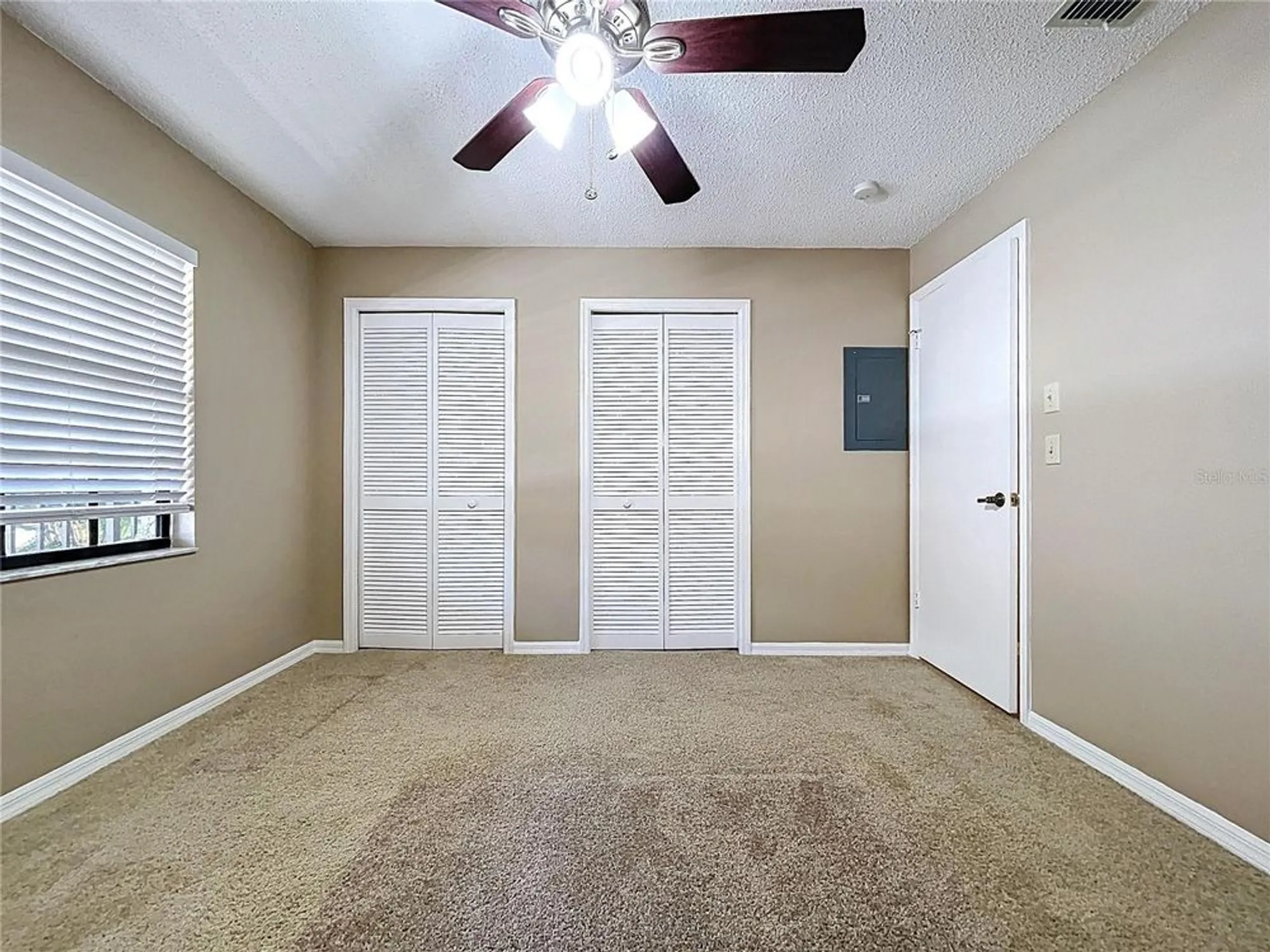 Property Slideshow image 41 of 59 | 2020 lakeview dr apt 203, Clearwater, FL, 33763