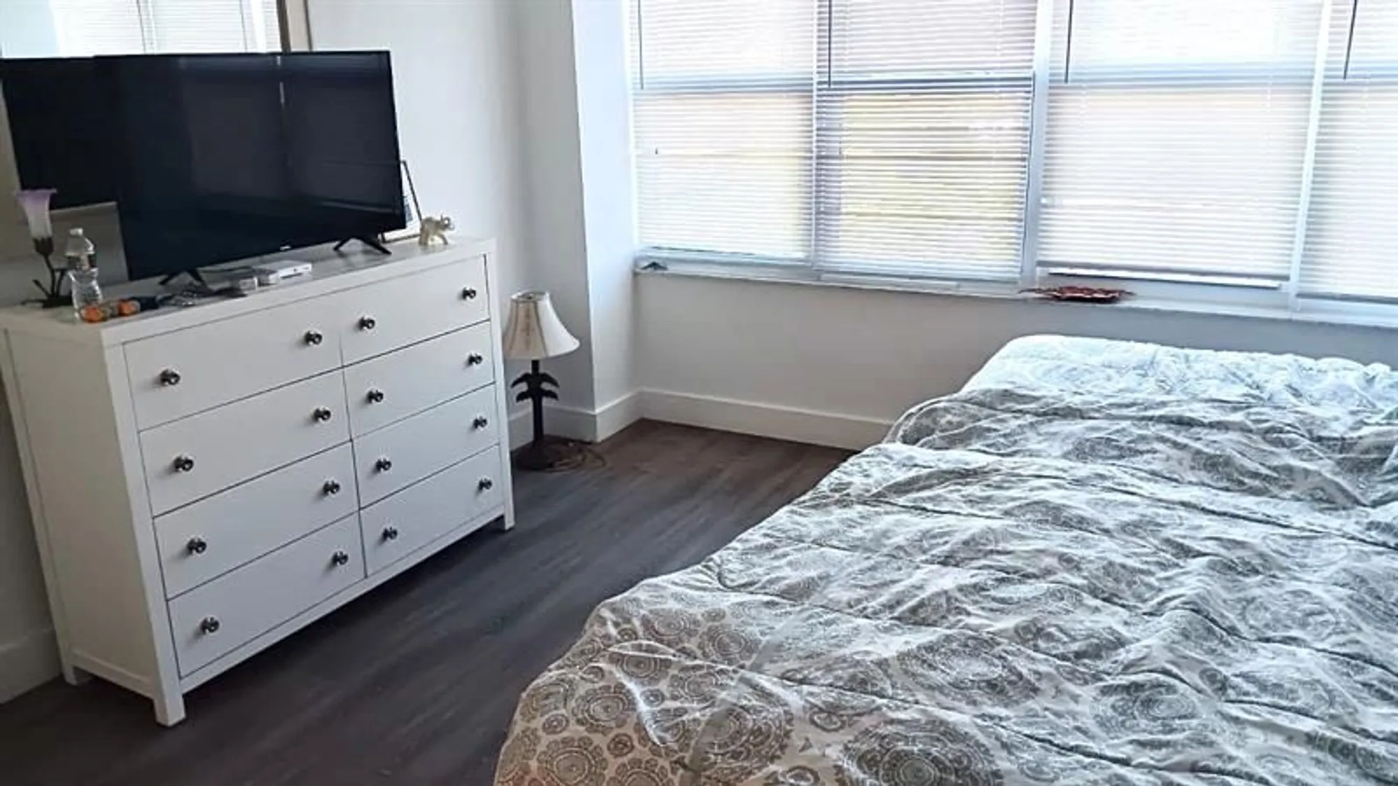 Property Slideshow image 6 of 22 | 3333 ne 34th st apt 603, Fort Lauderdale, FL, 33308