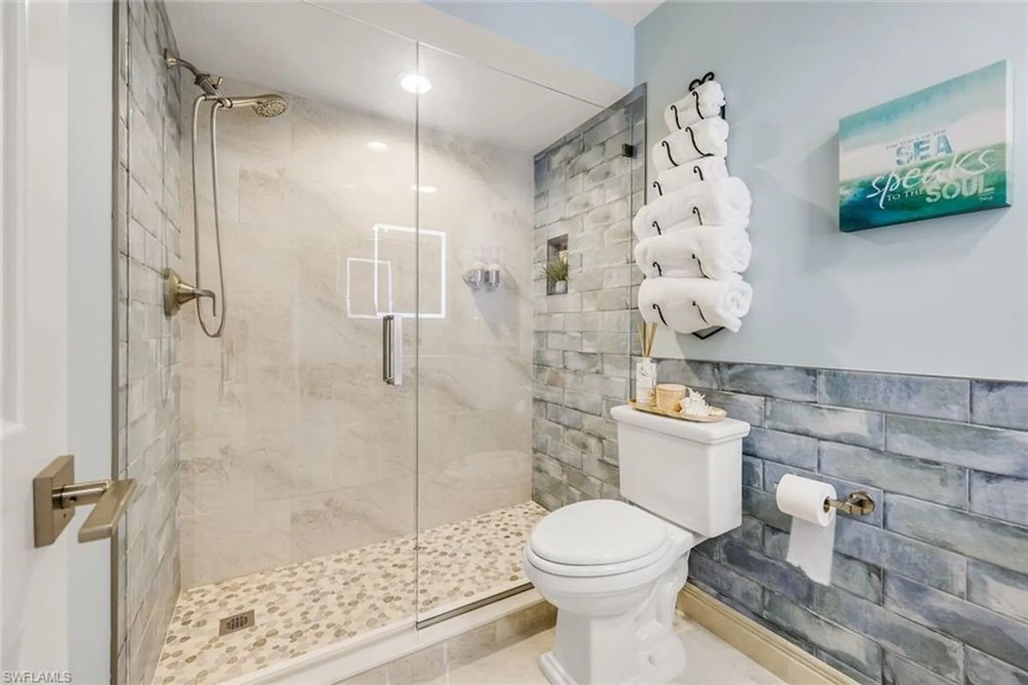 Property Slideshow image 16 of 25 | 27171 enclave dr, Bonita Springs, FL, 34134