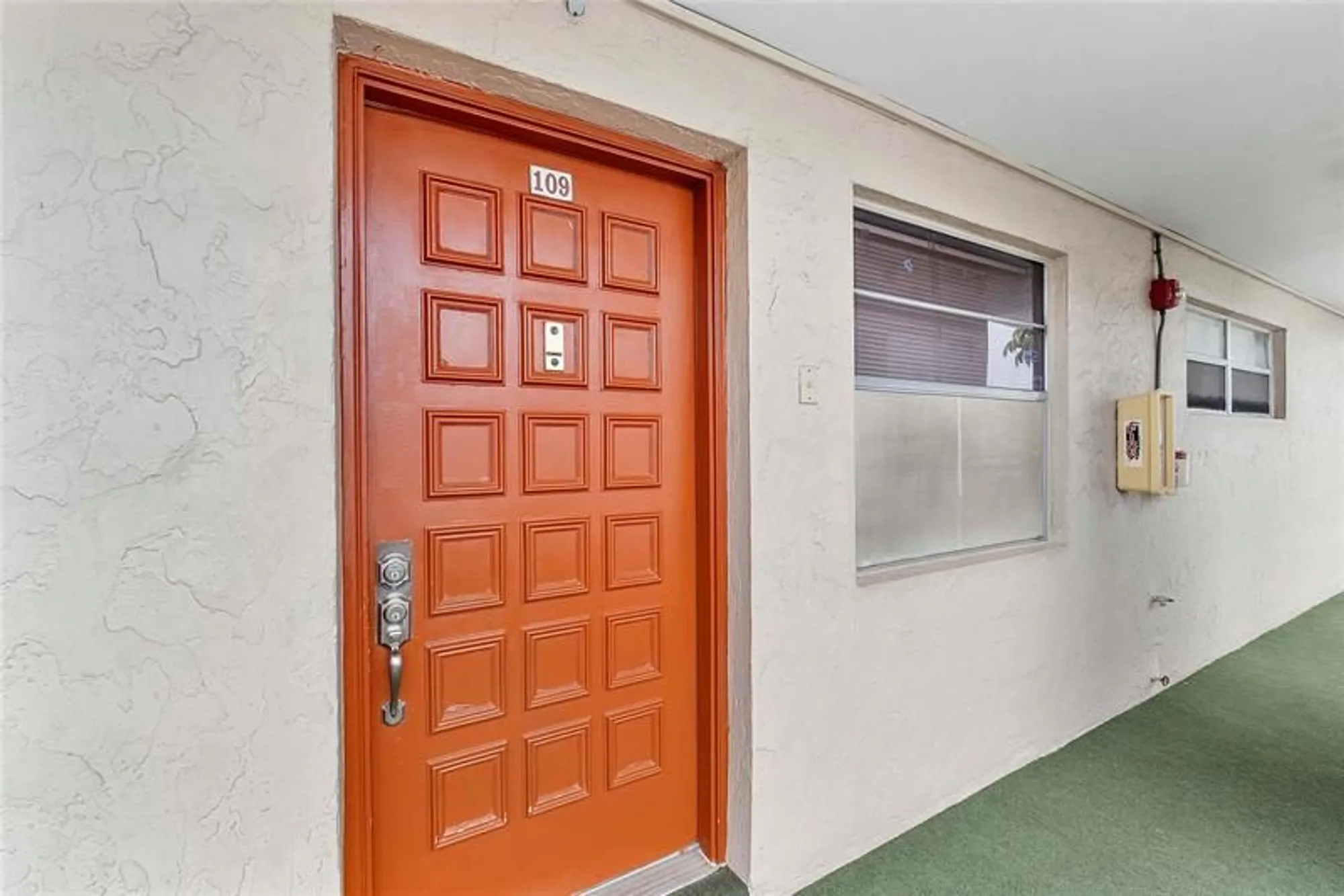 Property Slideshow image 22 of 31 | 3776 inverrary blvd, Lauderhill, FL, 33319