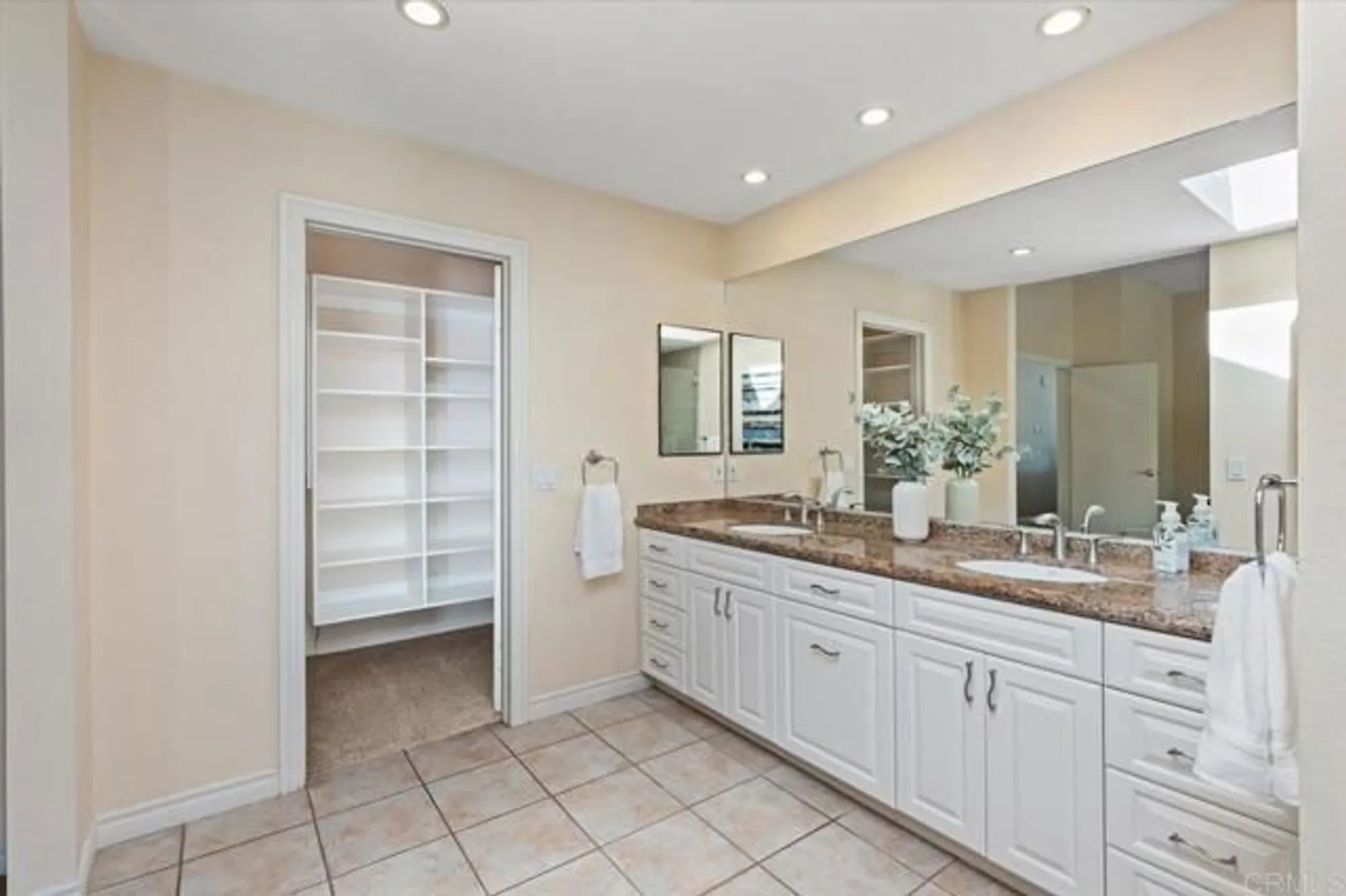 Property Slideshow image 27 of 59 | 1054 la sombra dr, San Marcos, CA, 92078