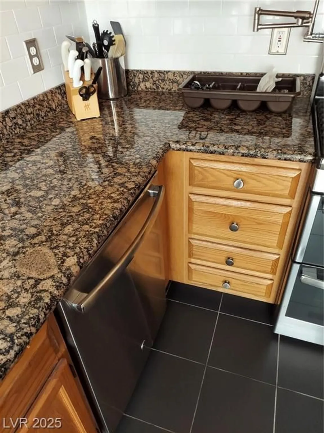 Property Slideshow image 8 of 29 | 3425 e russell rd 161, Las Vegas, NV, 89120