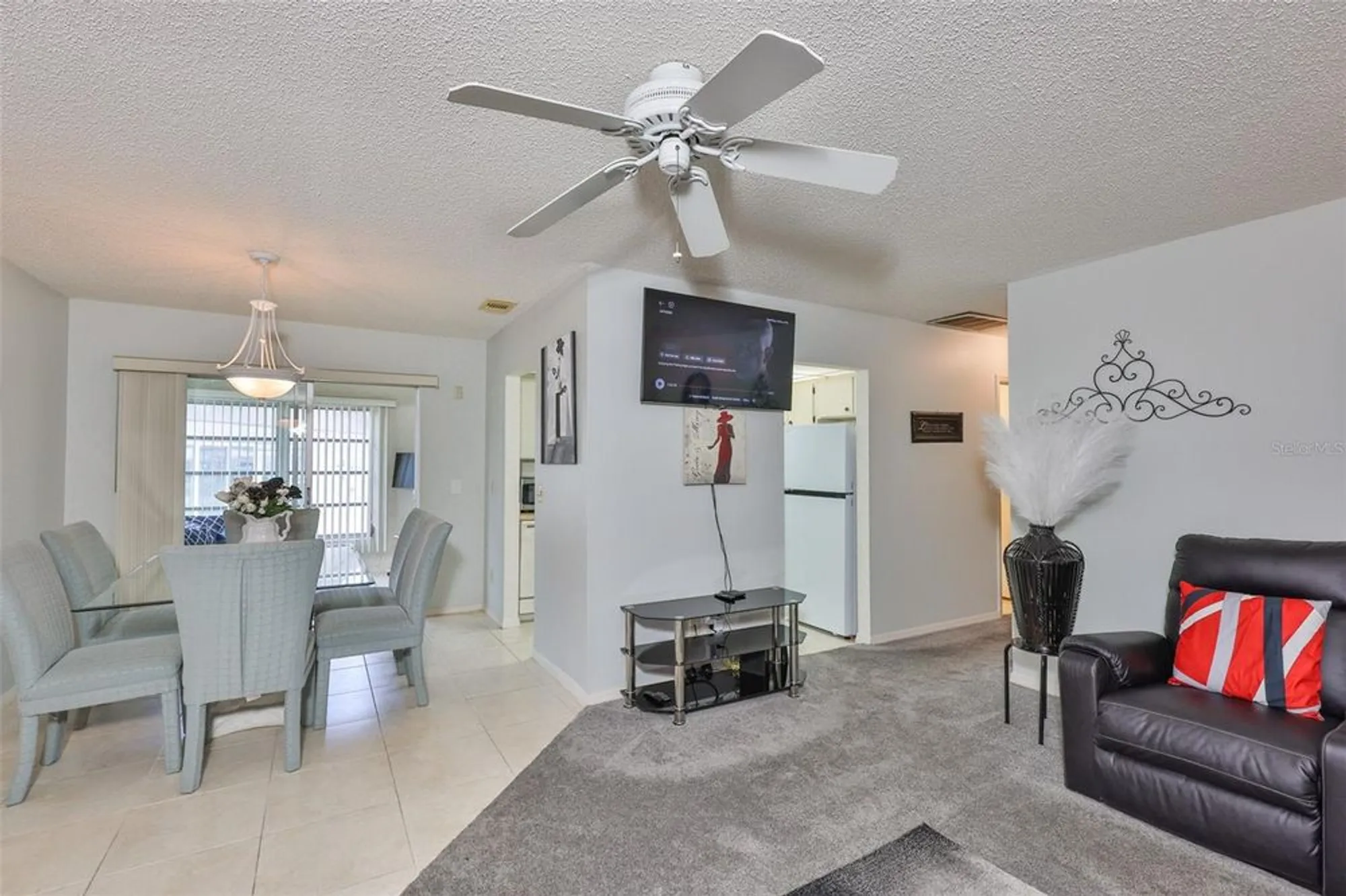 Property Slideshow image 8 of 55 | 401 feltham trl a, Sun City Center, FL, 33573