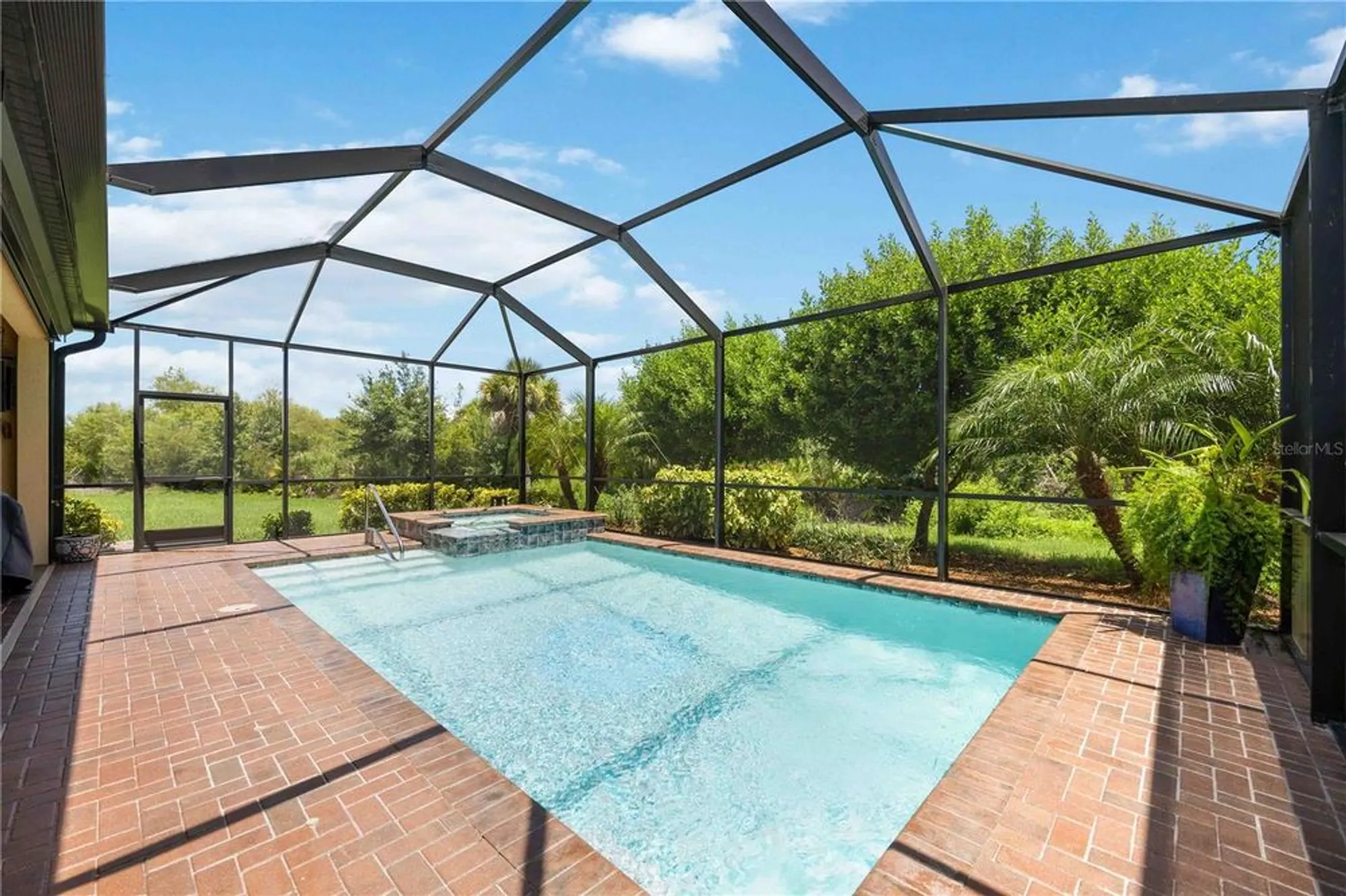 Property Slideshow image 9 of 38 | 24036 spartina dr, Venice, FL, 34293