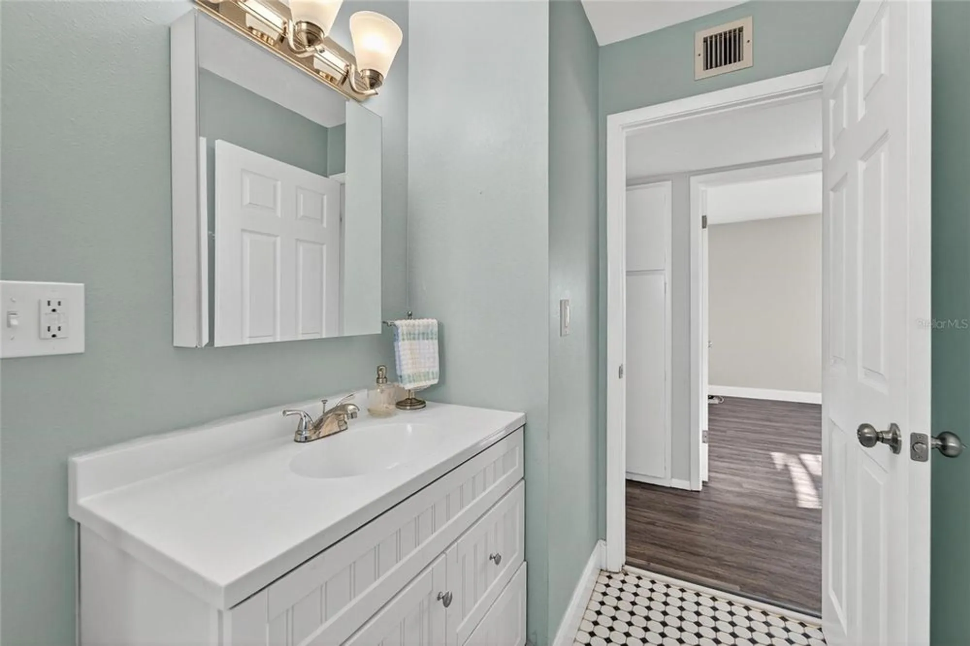 Property Slideshow image 27 of 43 | 743 ojai ave, Sun City Center, FL, 33573