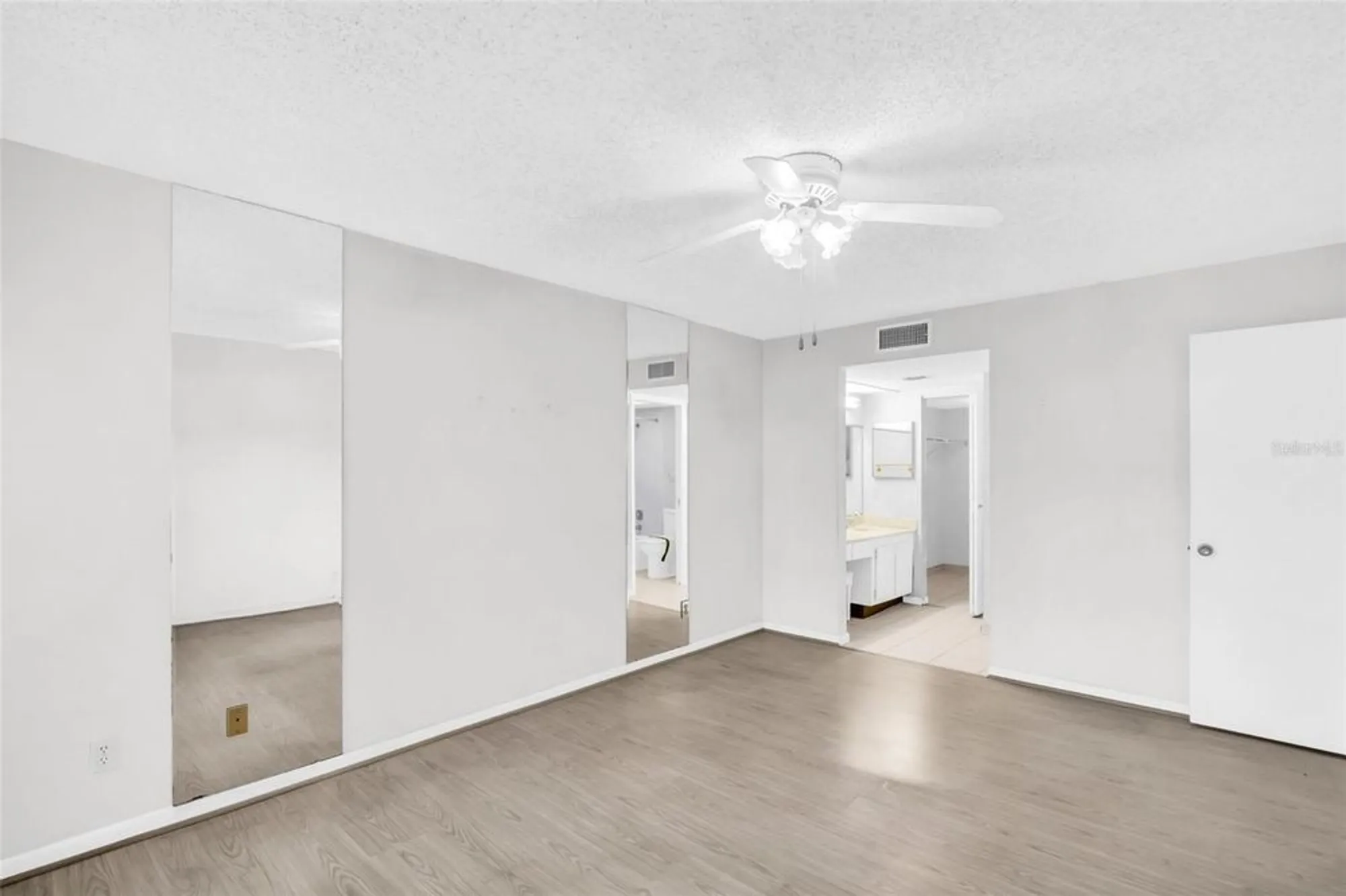 Property Slideshow image 11 of 37 | 11945 143rd st 7121, Largo, FL, 33774