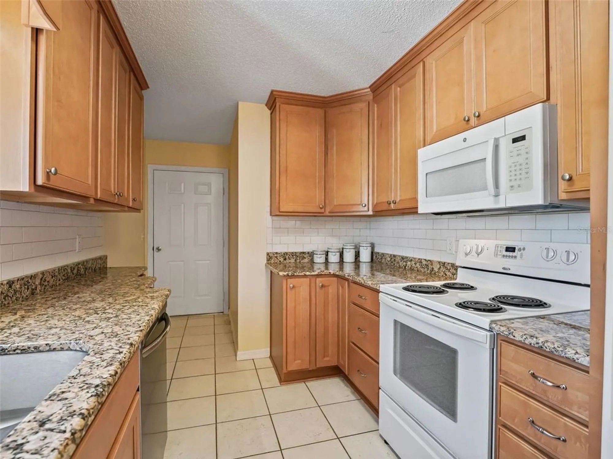 Property Slideshow image 19 of 44 | 9885 se 177th ln, Summerfield, FL, 34491