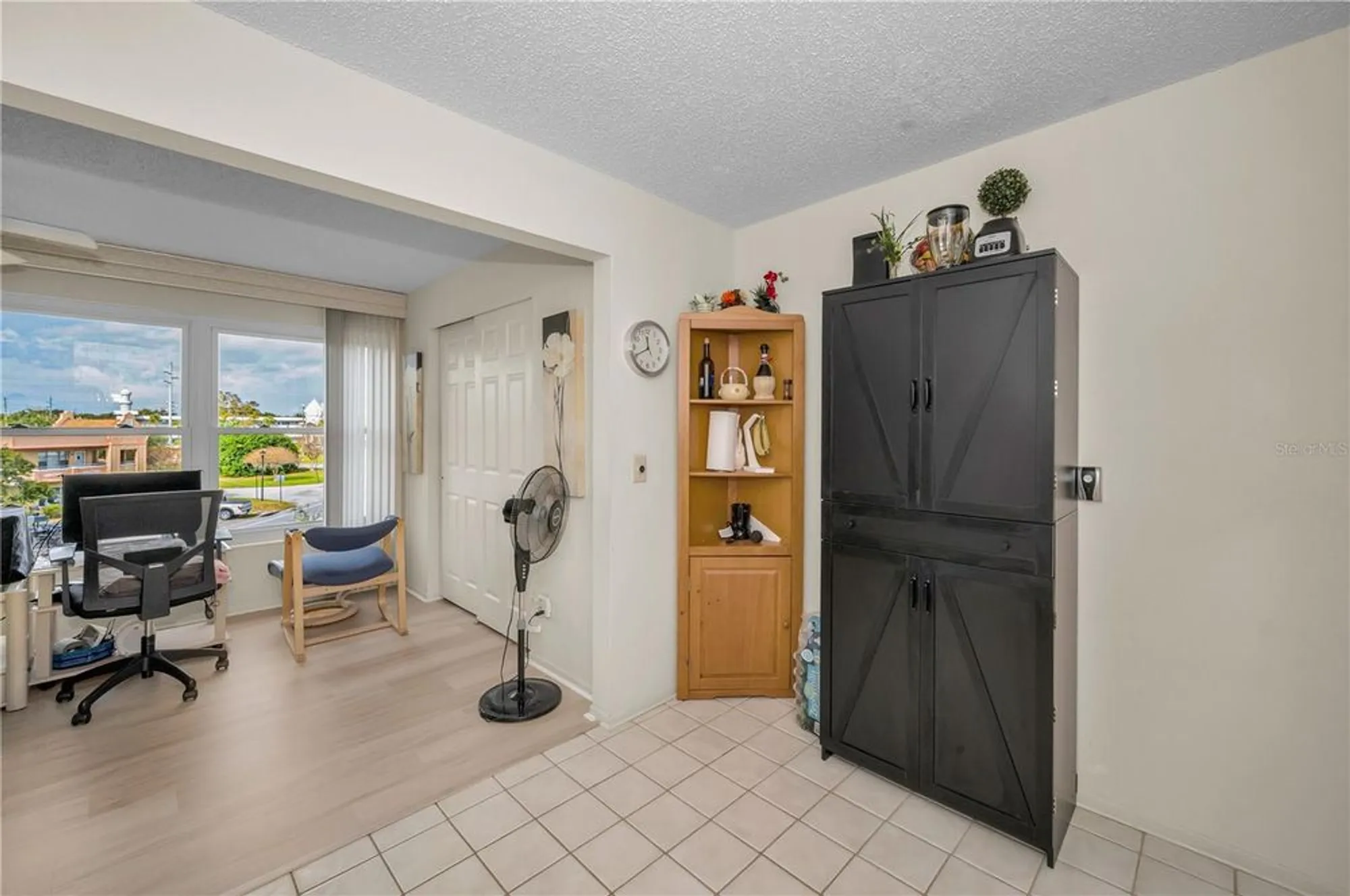 Property Slideshow image 14 of 74 | 2358 ecuadorian way 52, Clearwater, FL, 33763