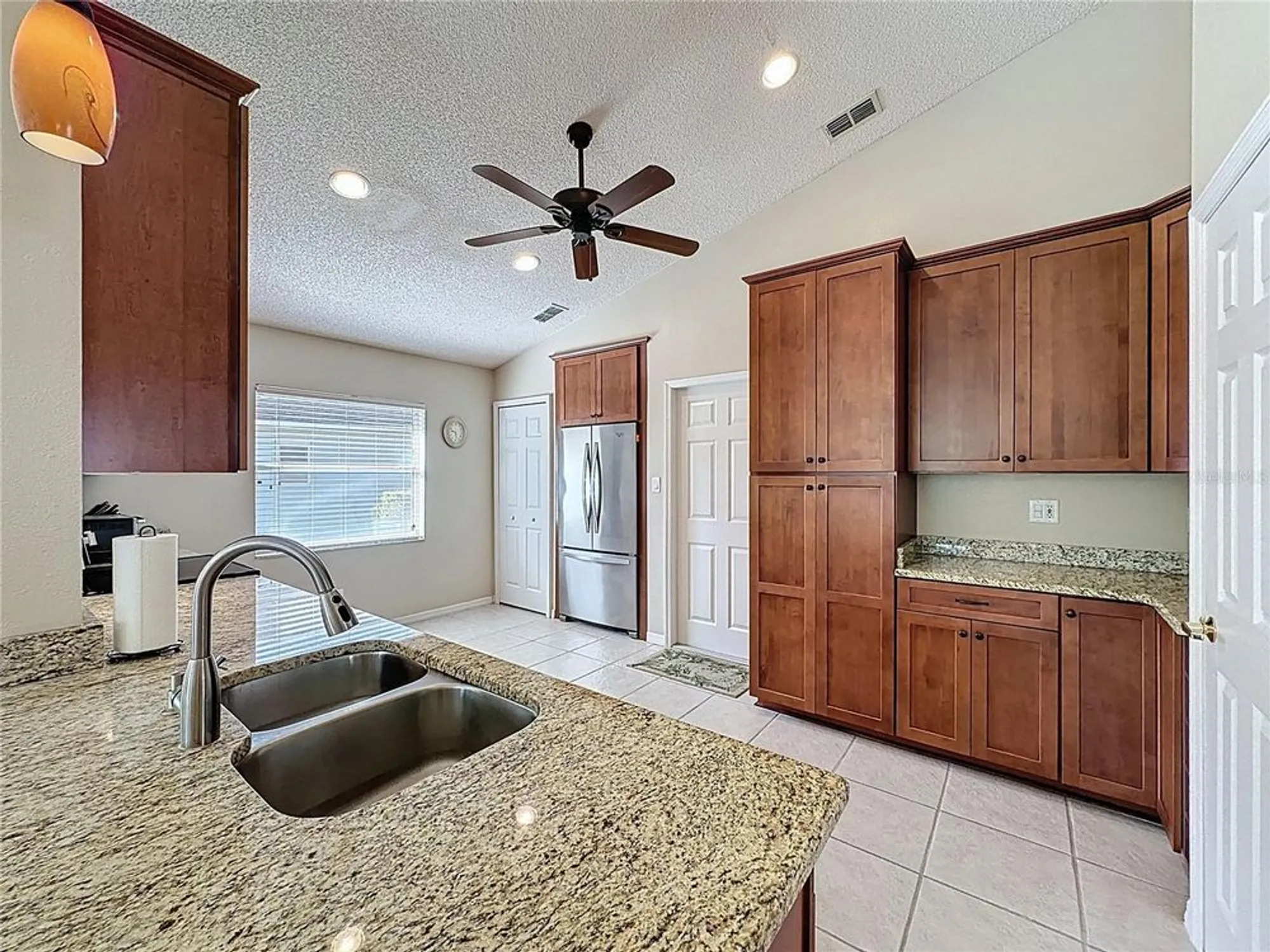 Property Slideshow image 17 of 66 | 3585 westerham dr, Clermont, FL, 34711