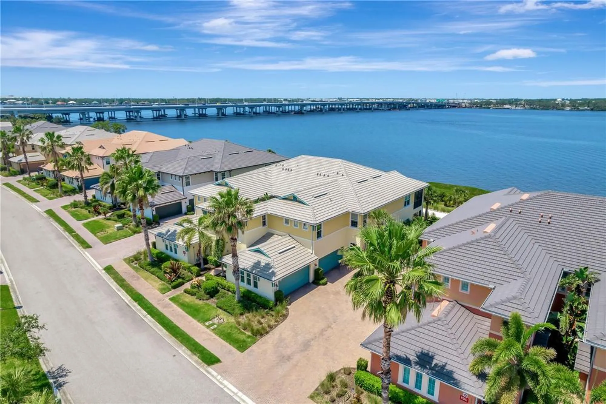 Property Slideshow image 1 of 84 | 1264 riverscape st b, Bradenton, FL, 34208