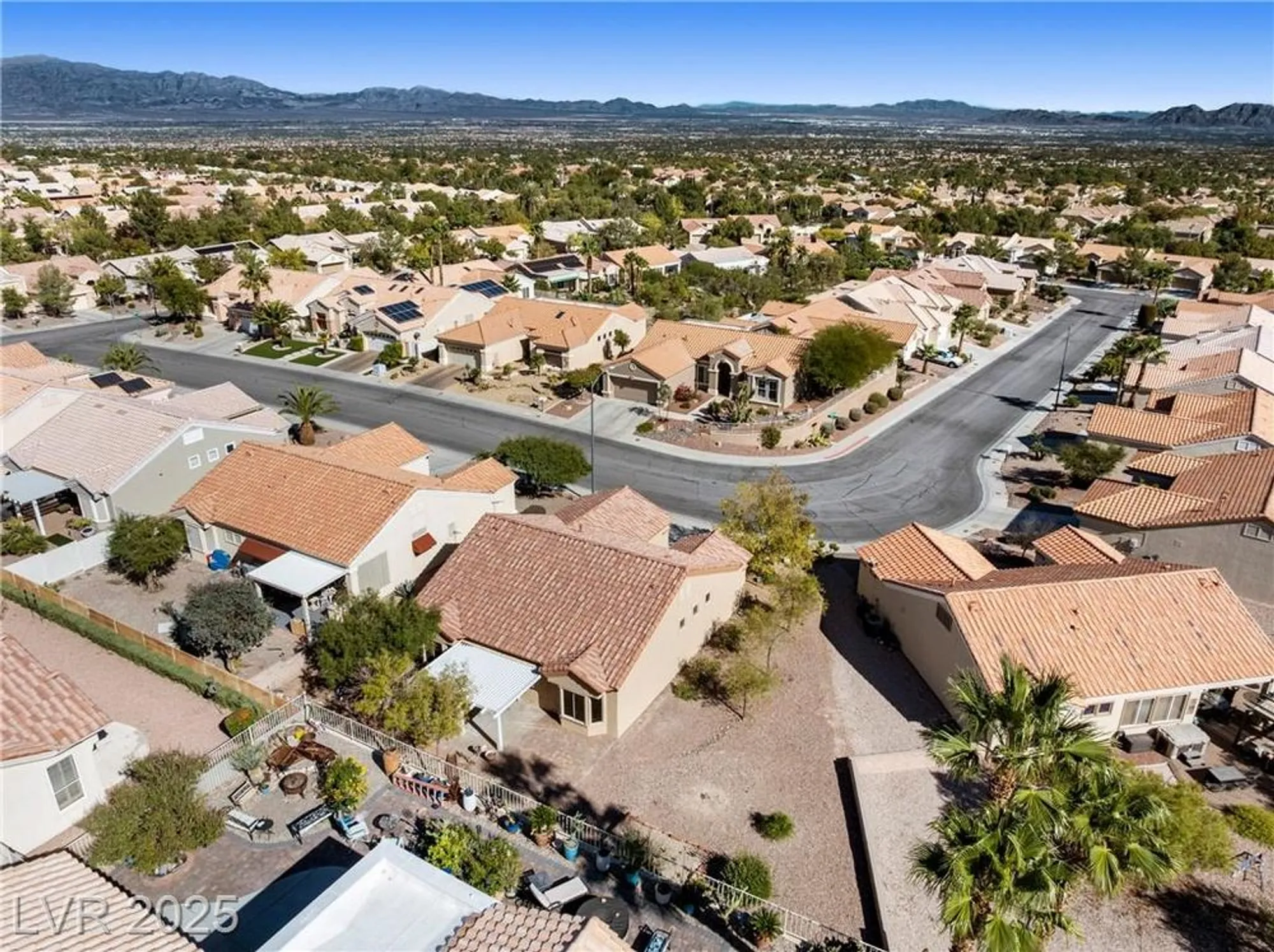 Property Slideshow image 19 of 38 | 2009 emery st, Las Vegas, NV, 89134