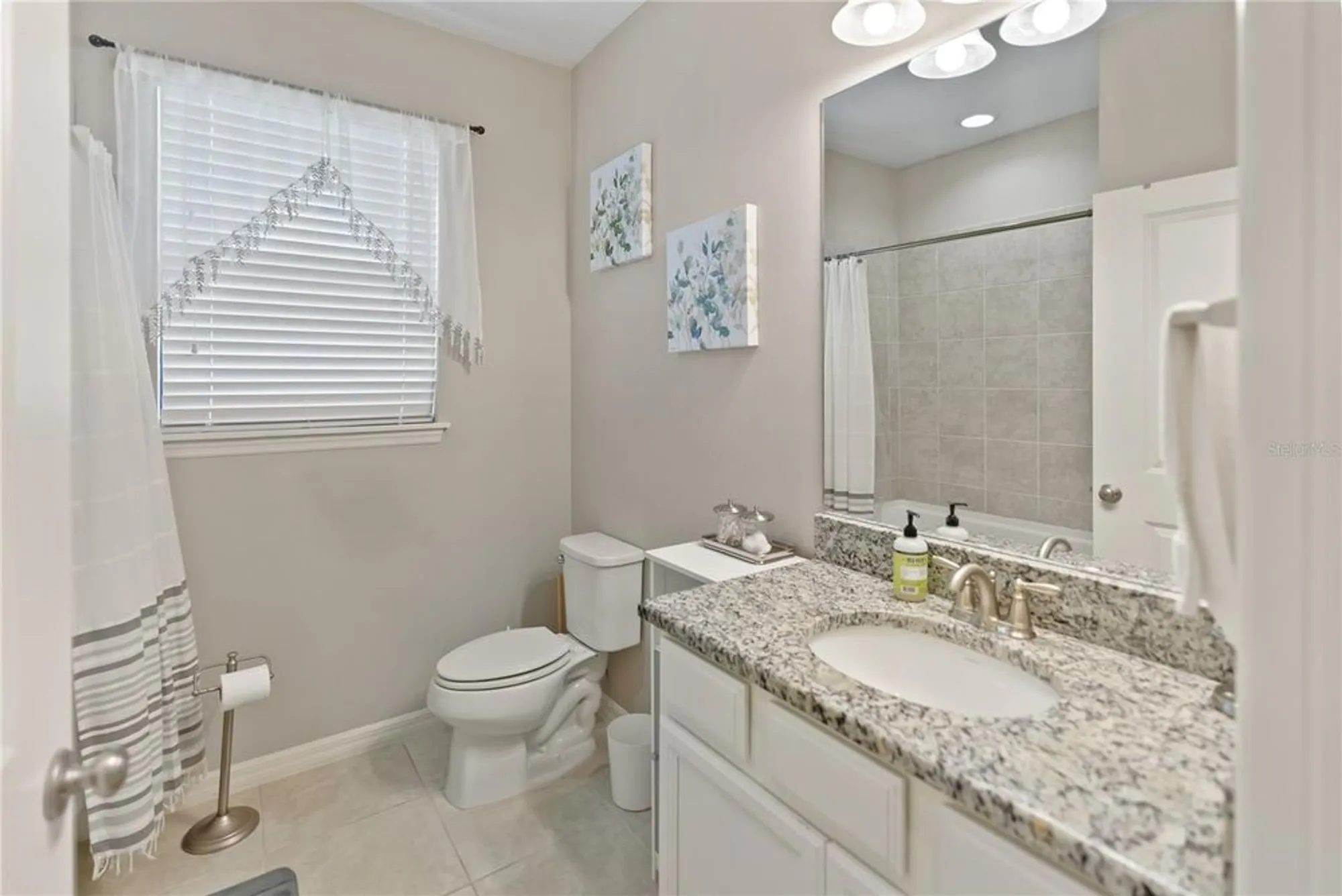 Property Slideshow image 33 of 72 | 12710 sorrento way 101, Bradenton, FL, 34211