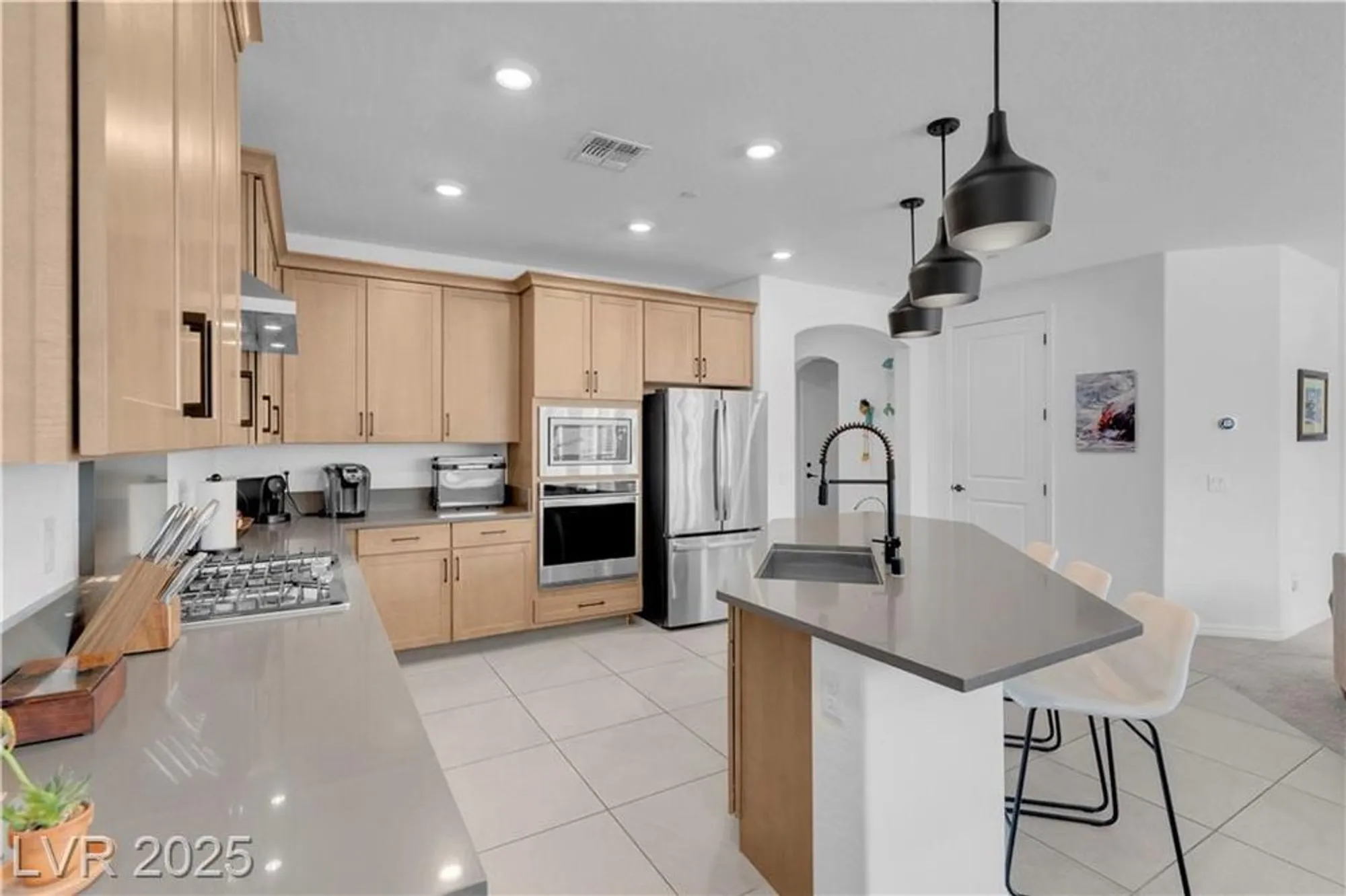Property Slideshow image 11 of 69 | 124 lake oasis st, Henderson, NV, 89011