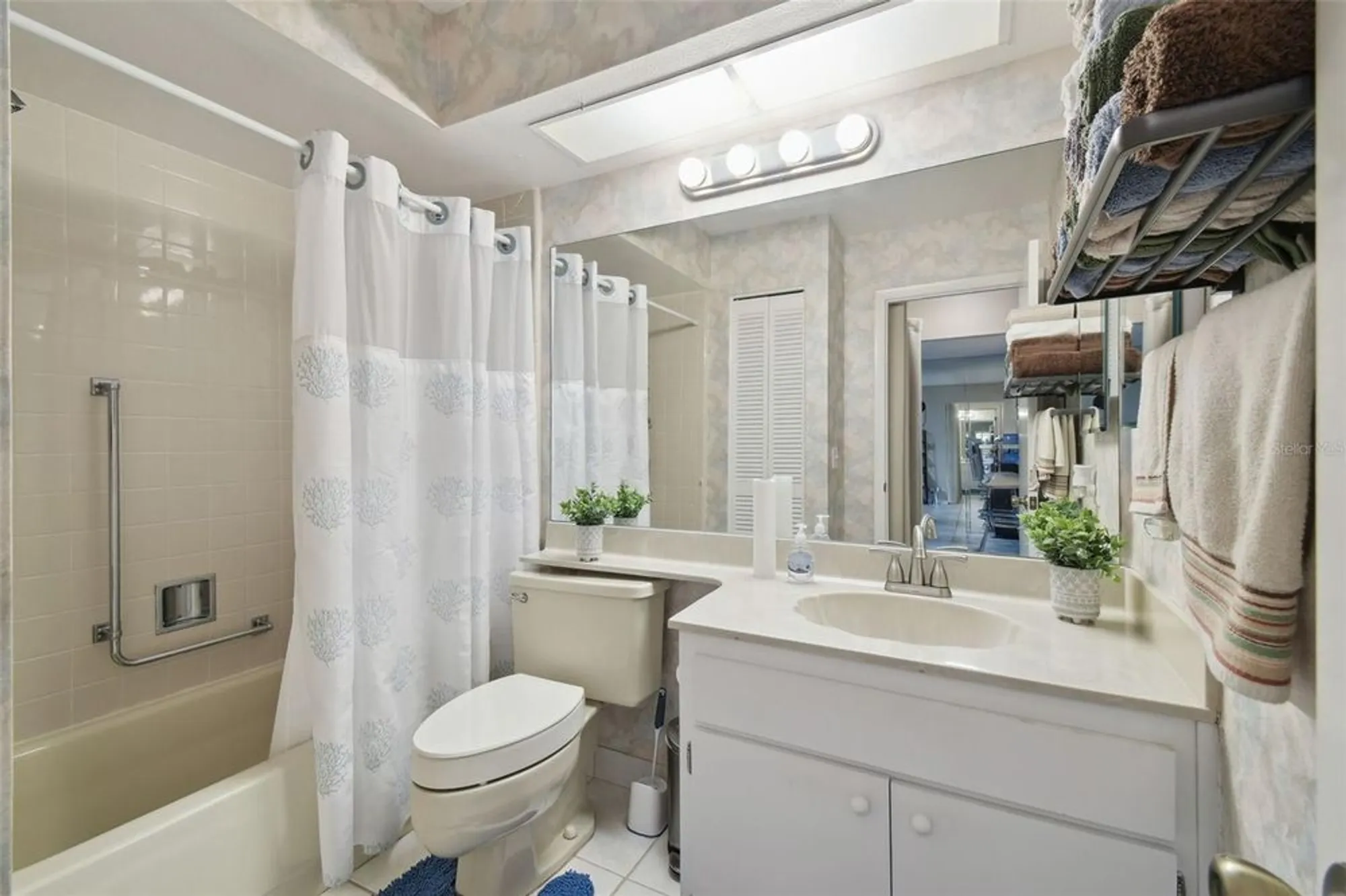 Property Slideshow image 25 of 89 | 8130 braddock cir 3, Port Richey, FL, 34668