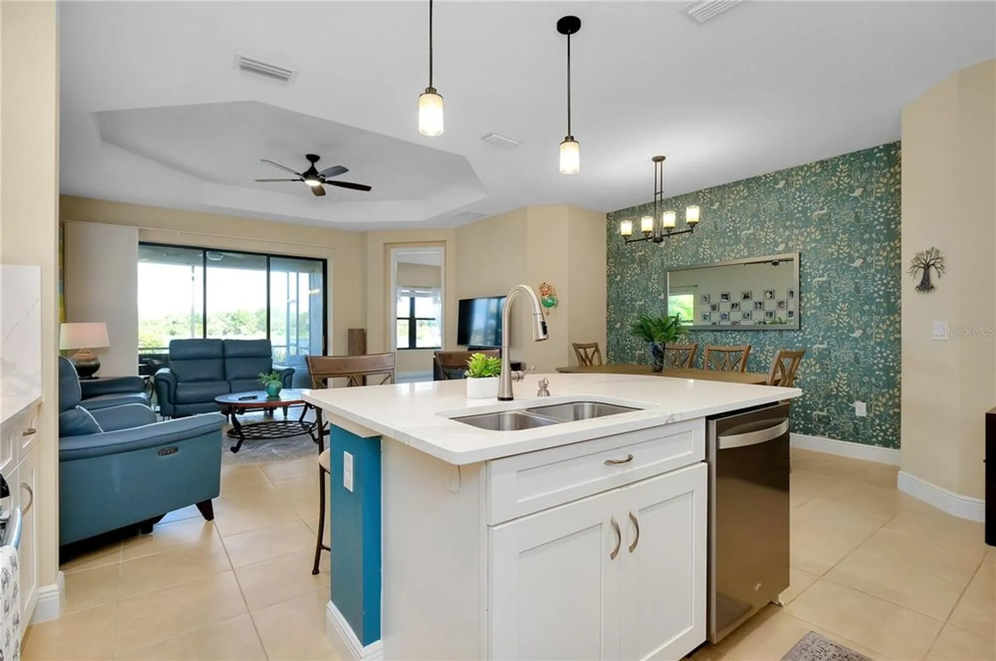 Property Slideshow image 17 of 59 | 21629 avon park ct, Venice, FL, 34293