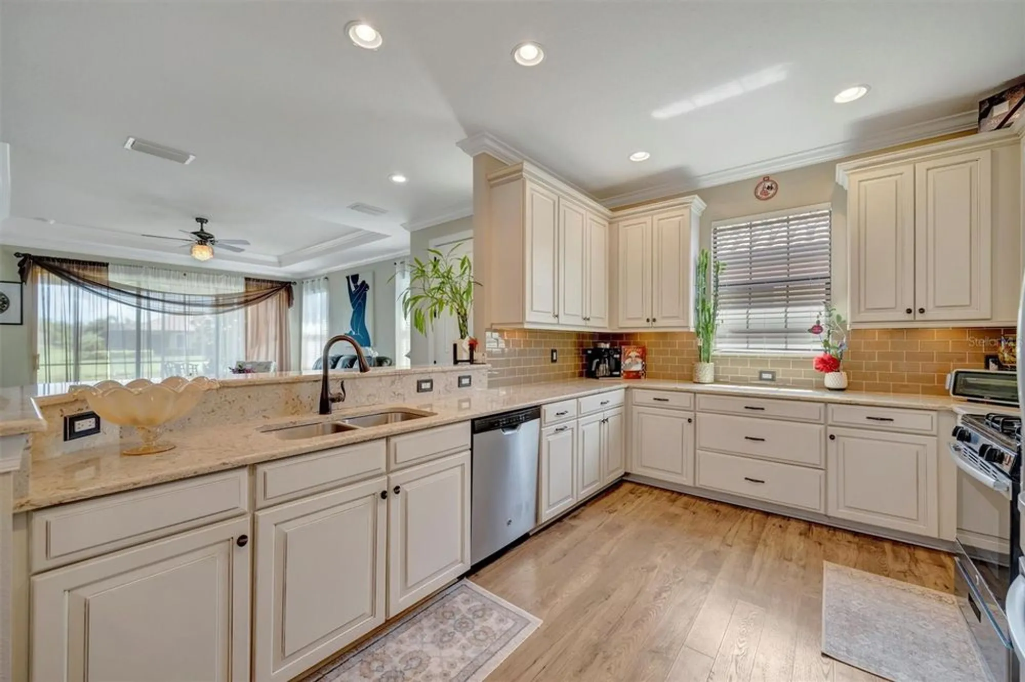 Property Slideshow image 23 of 86 | 5548 sentiero dr, Nokomis, FL, 34275