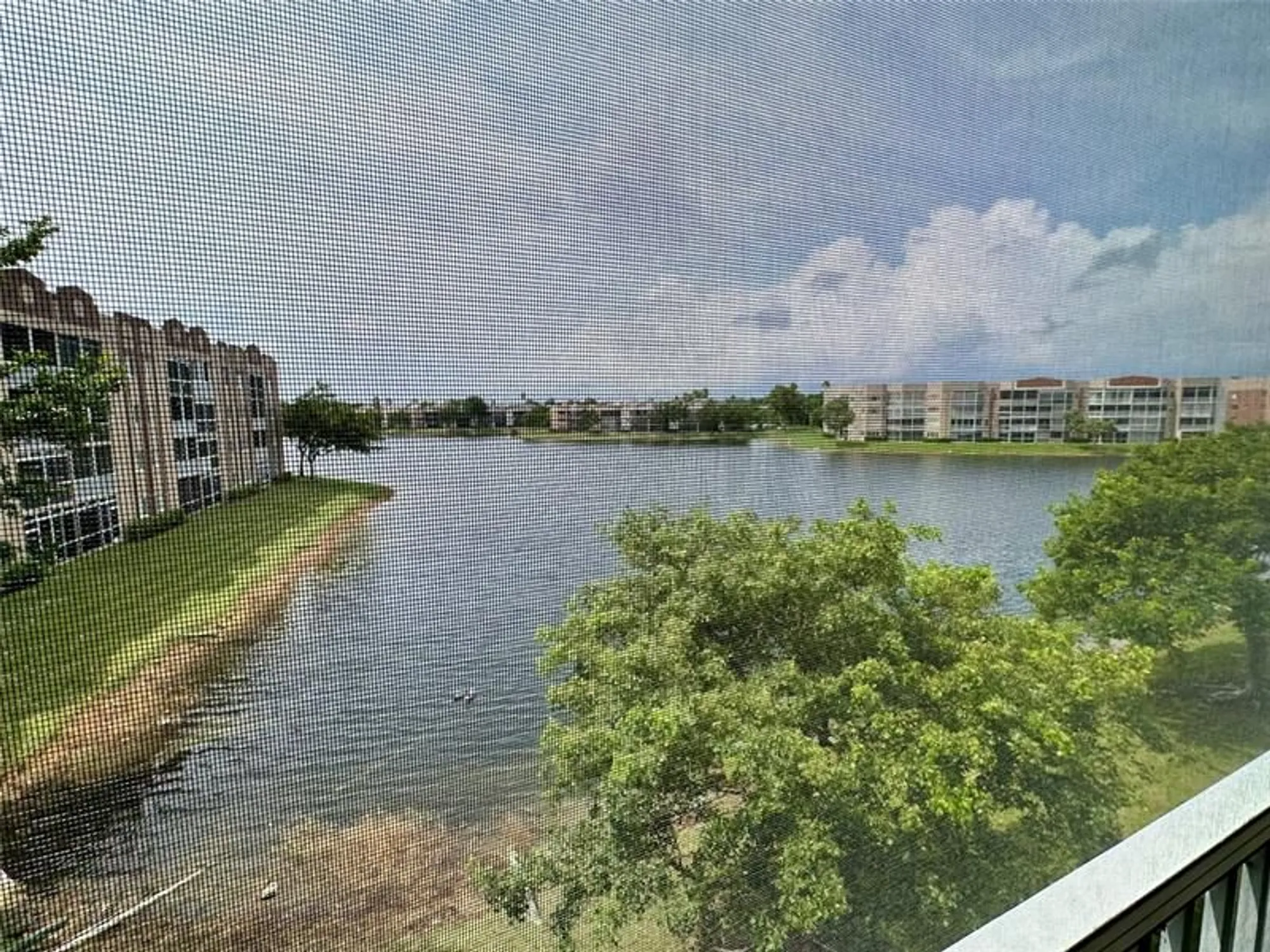 Property Slideshow image 2 of 23 | 7727 southampton ter 303, Tamarac, FL, 33321
