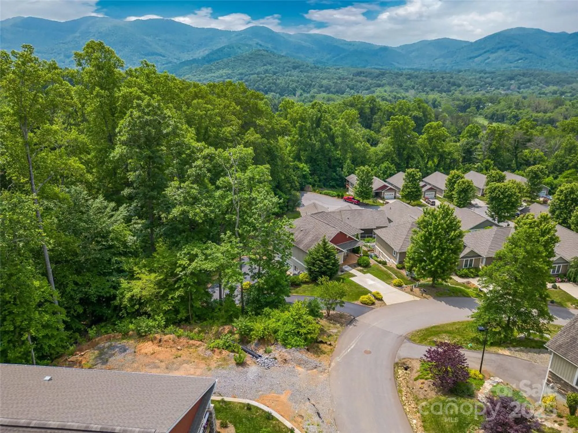 Property Slideshow image 12 of 28 | 23 village overlook loop, Swannanoa, NC, 28778