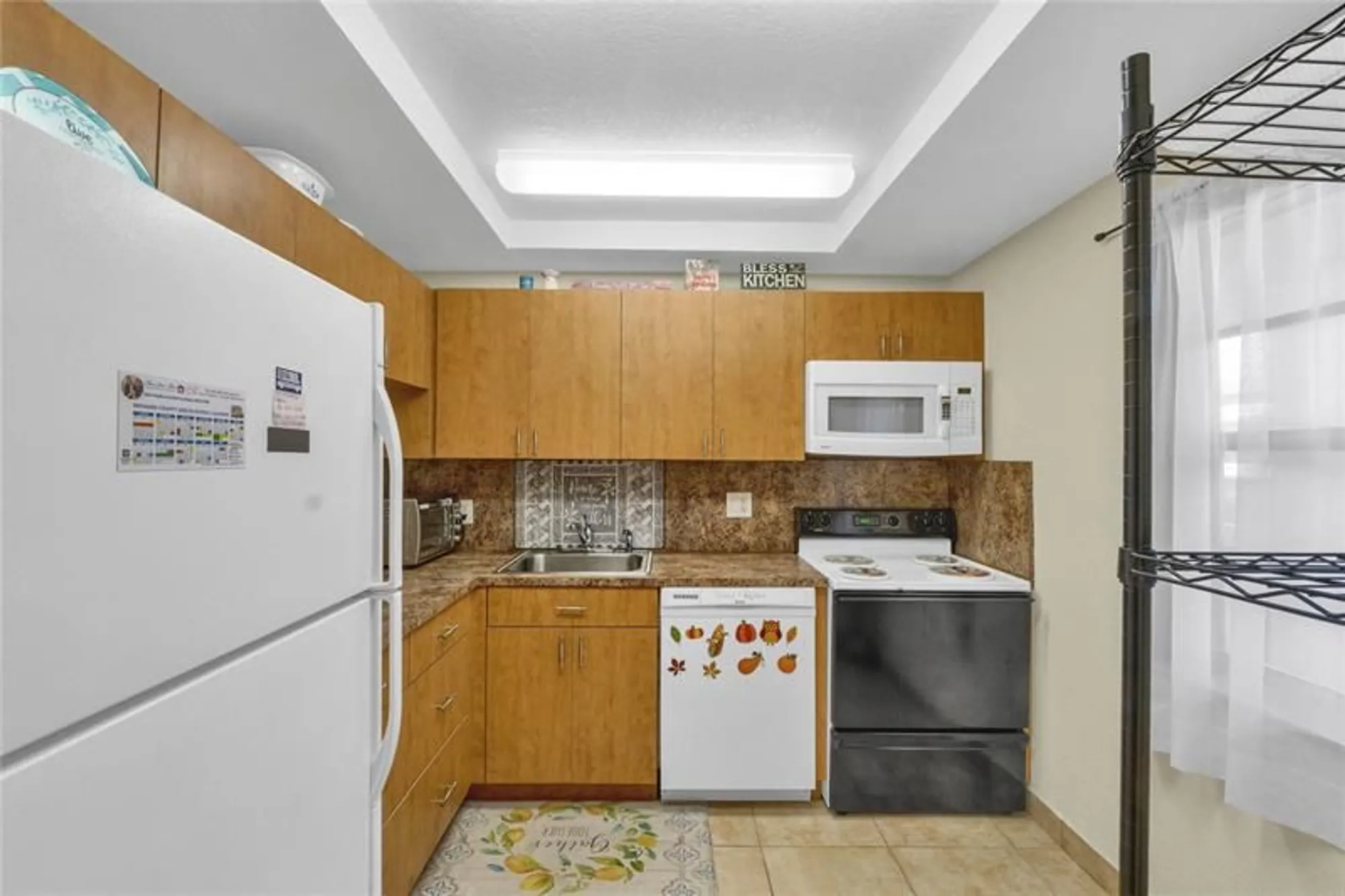 Property Slideshow image 7 of 11 | 1015 country club dr apt 203, Margate, FL, 33063