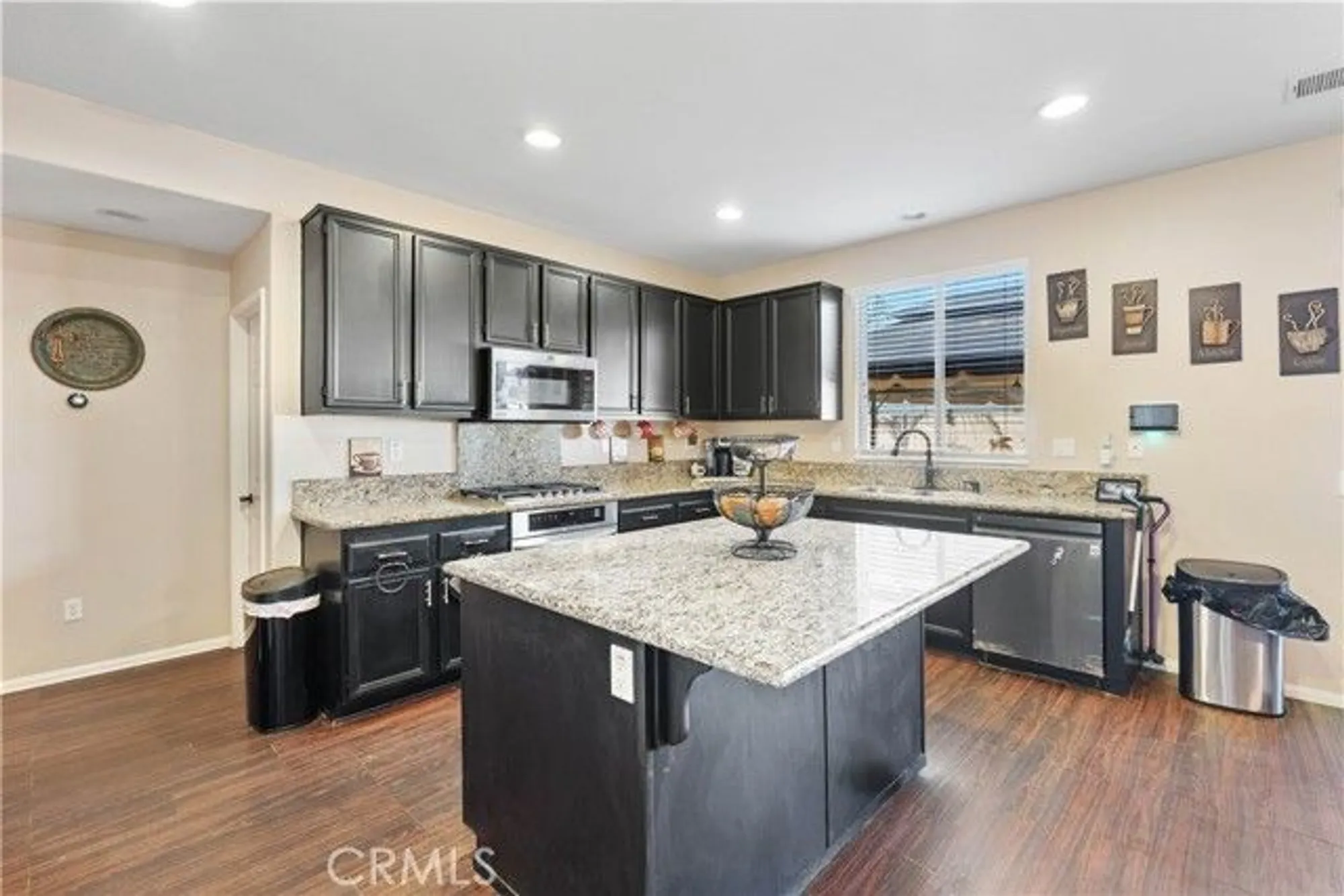 Property Slideshow image 11 of 44 | 26692 rim creek path, Menifee, CA, 92584