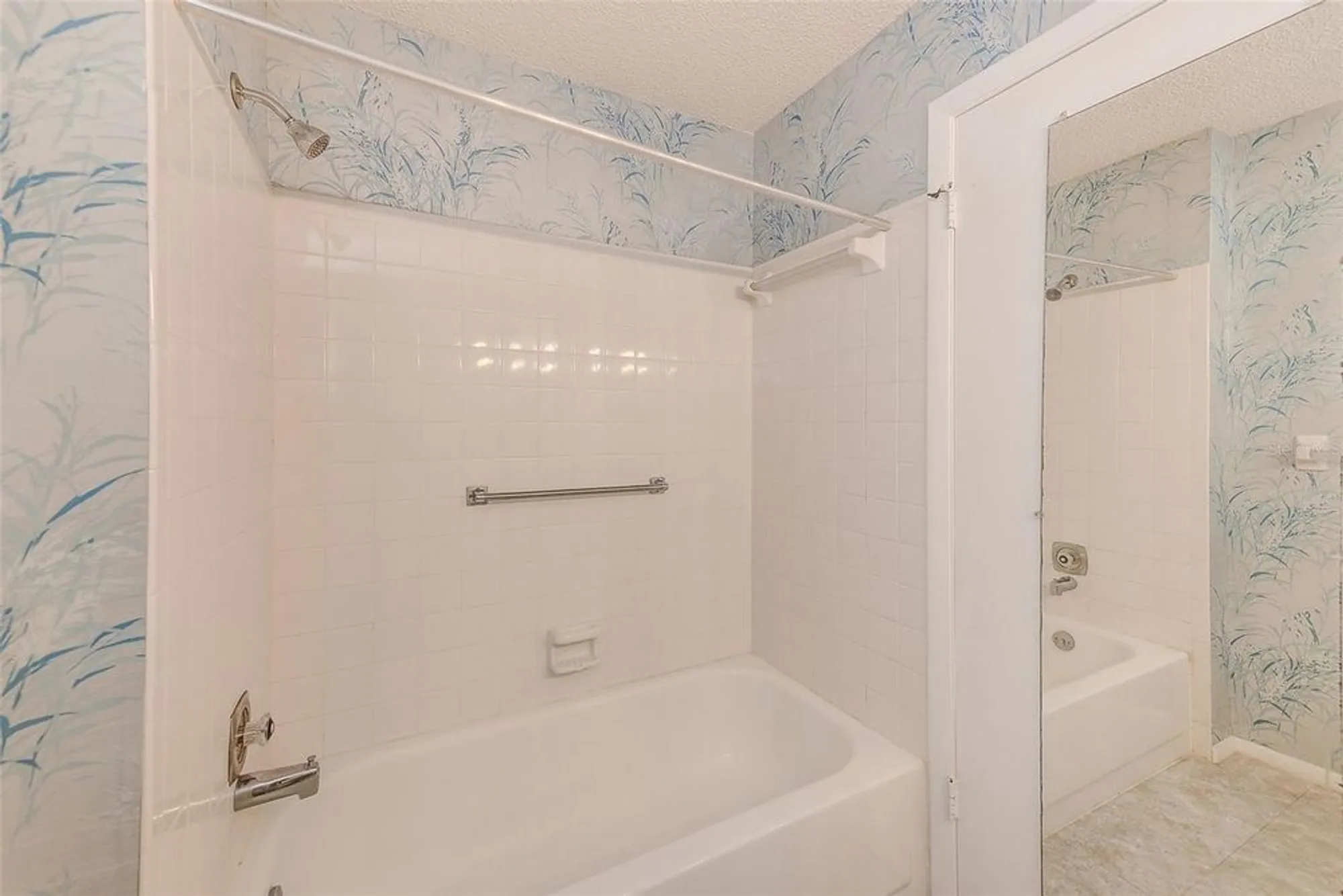 Property Slideshow image 23 of 44 | 6070 80th st n unit 415, St Petersburg, FL, 33709