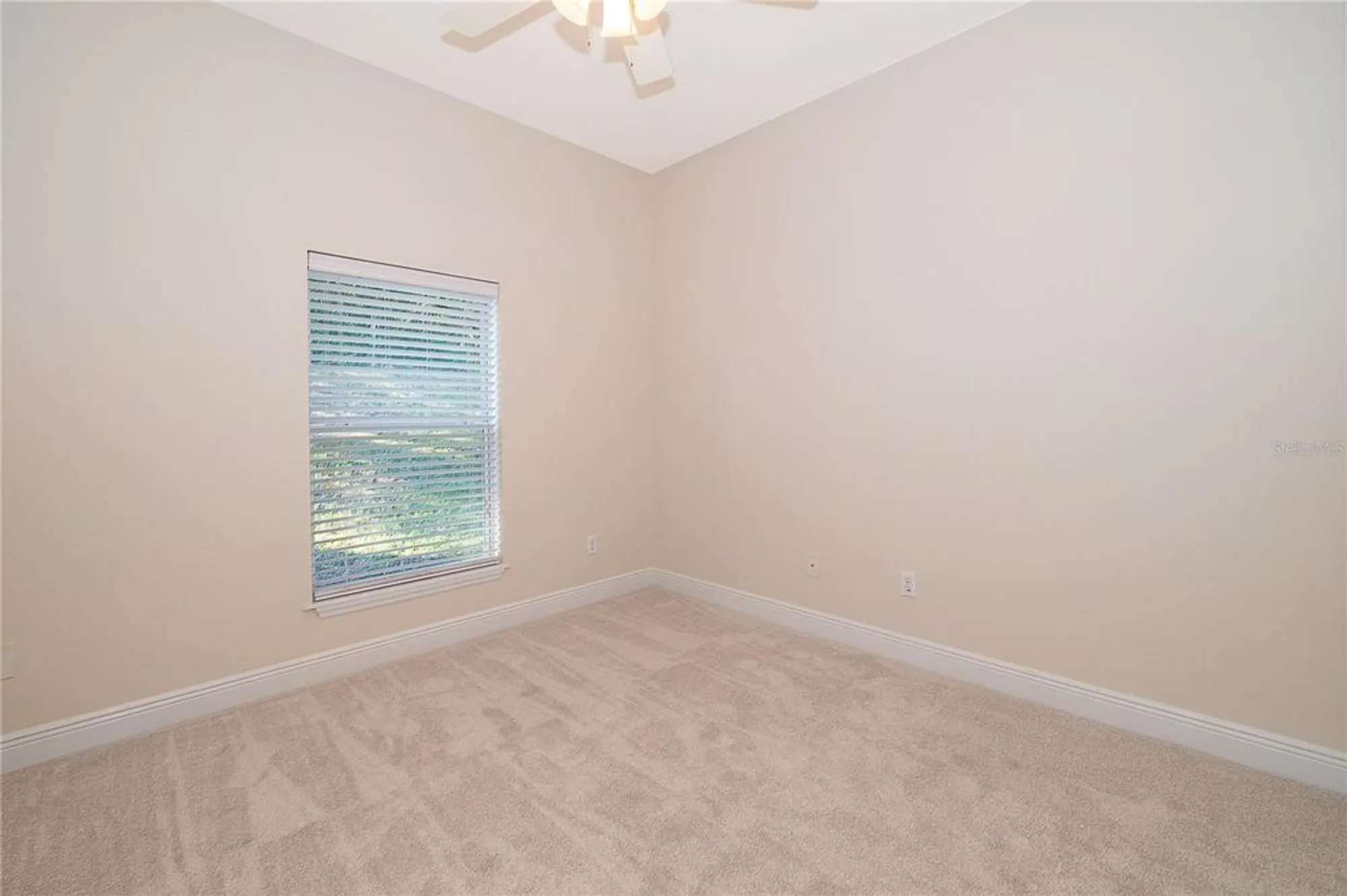 Property Slideshow image 23 of 28 | 21612 belgian ct, Mount Dora, FL, 32757