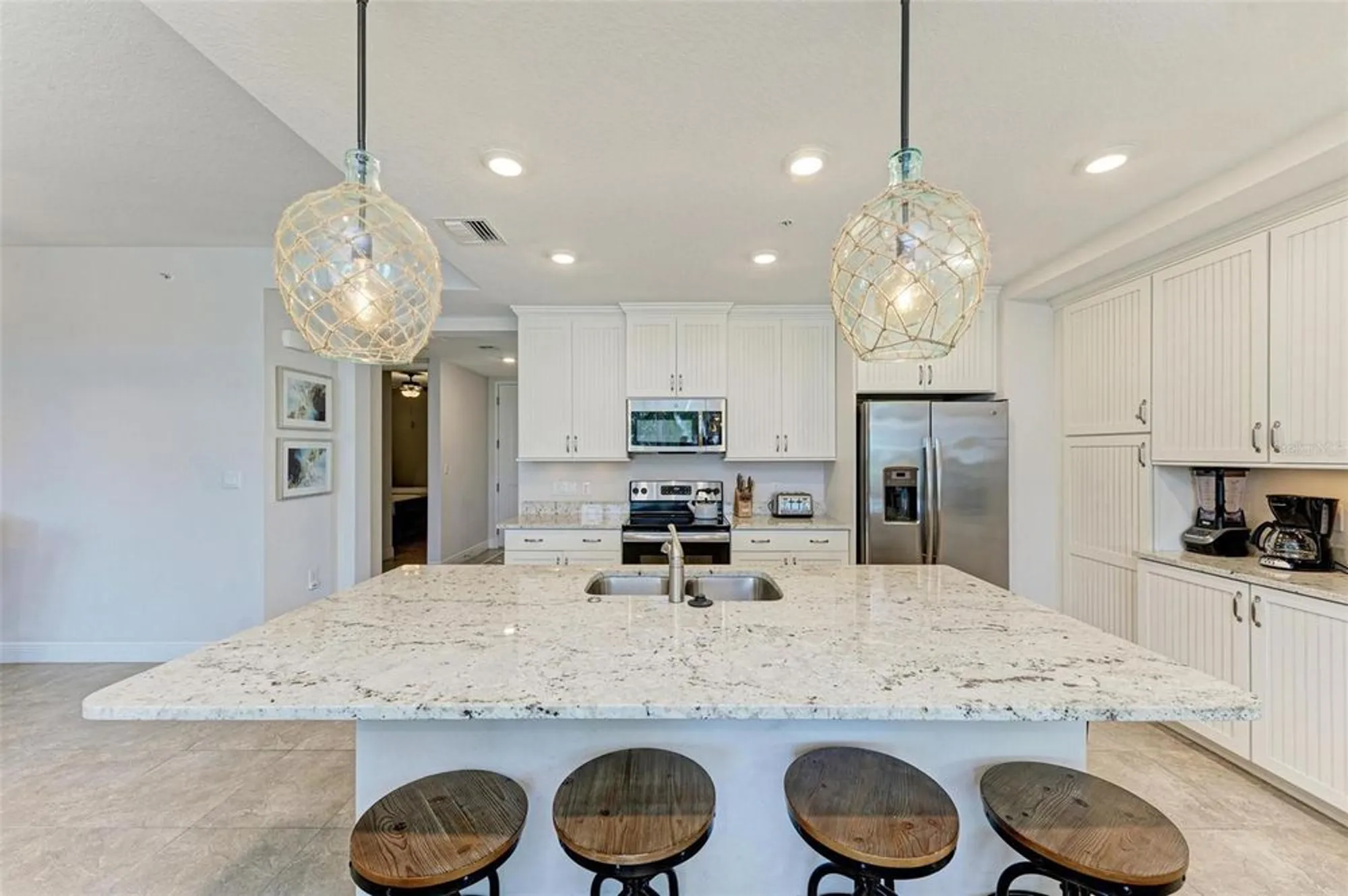 Property Slideshow image 10 of 89 | 379 aruba cir unit 202, Bradenton, FL, 34209