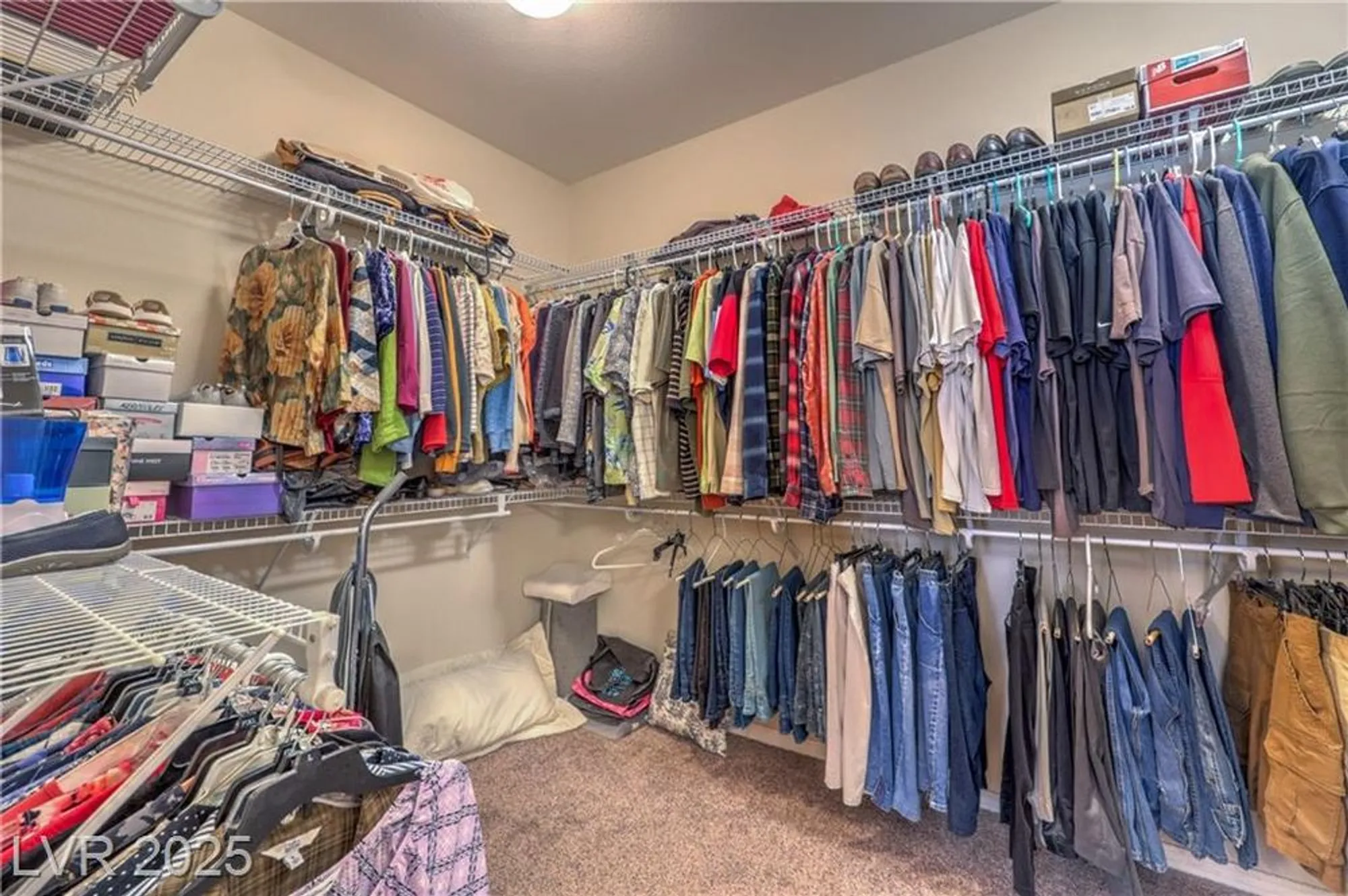 Property Slideshow image 28 of 39 | 2225 blackburn hills ave, Henderson, NV, 89044