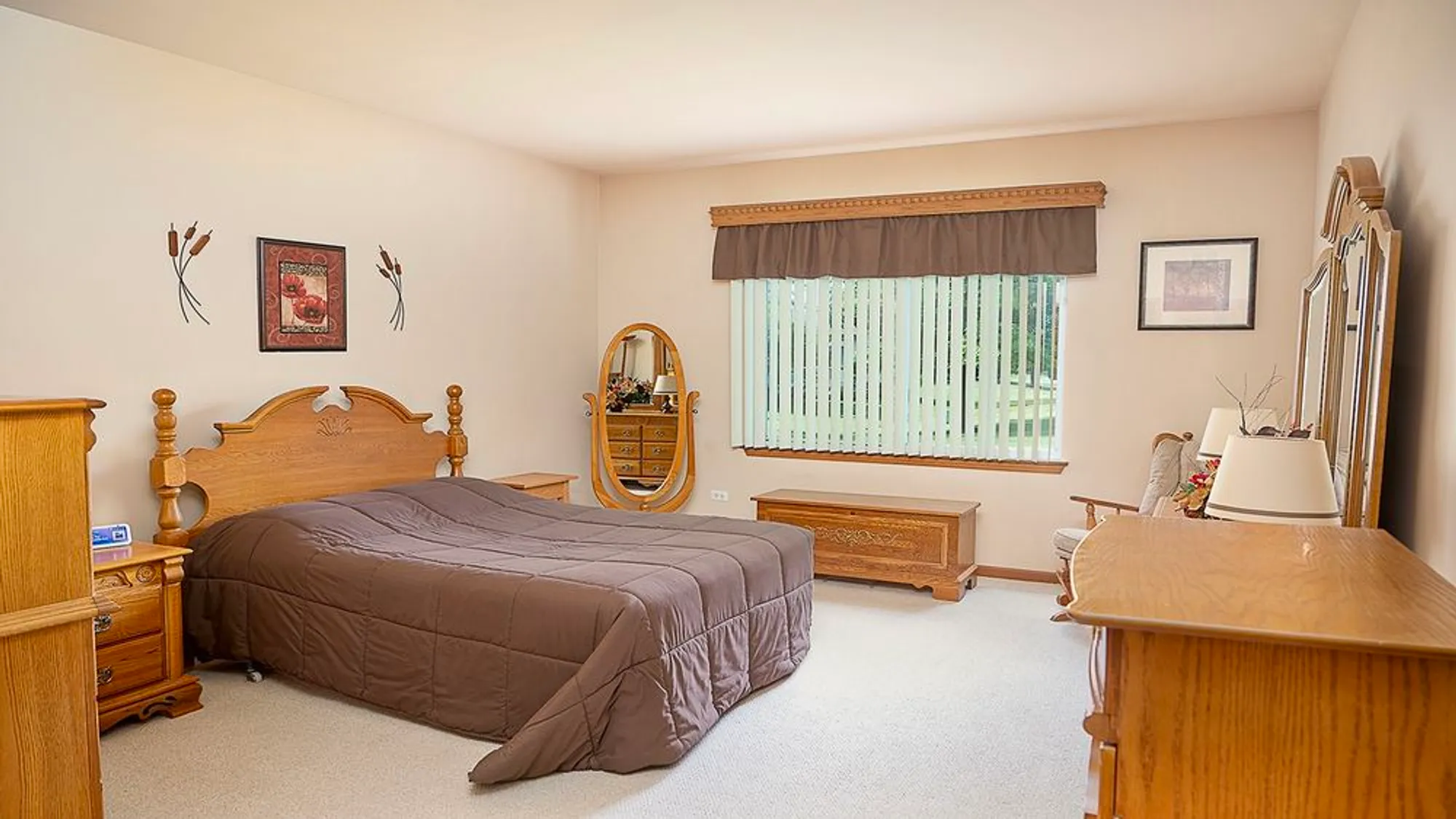 Property Slideshow image 13 of 24 | 21056 w aspen ln, Plainfield, IL, 60544