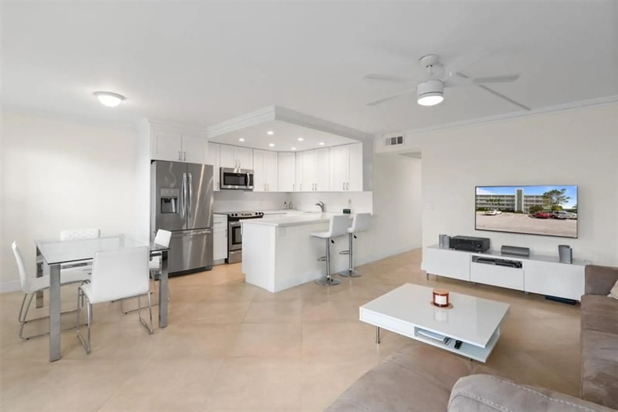 Property Slideshow image 4 of 28 | 3057 newport n # 3057, Deerfield Beach, FL, 33442
