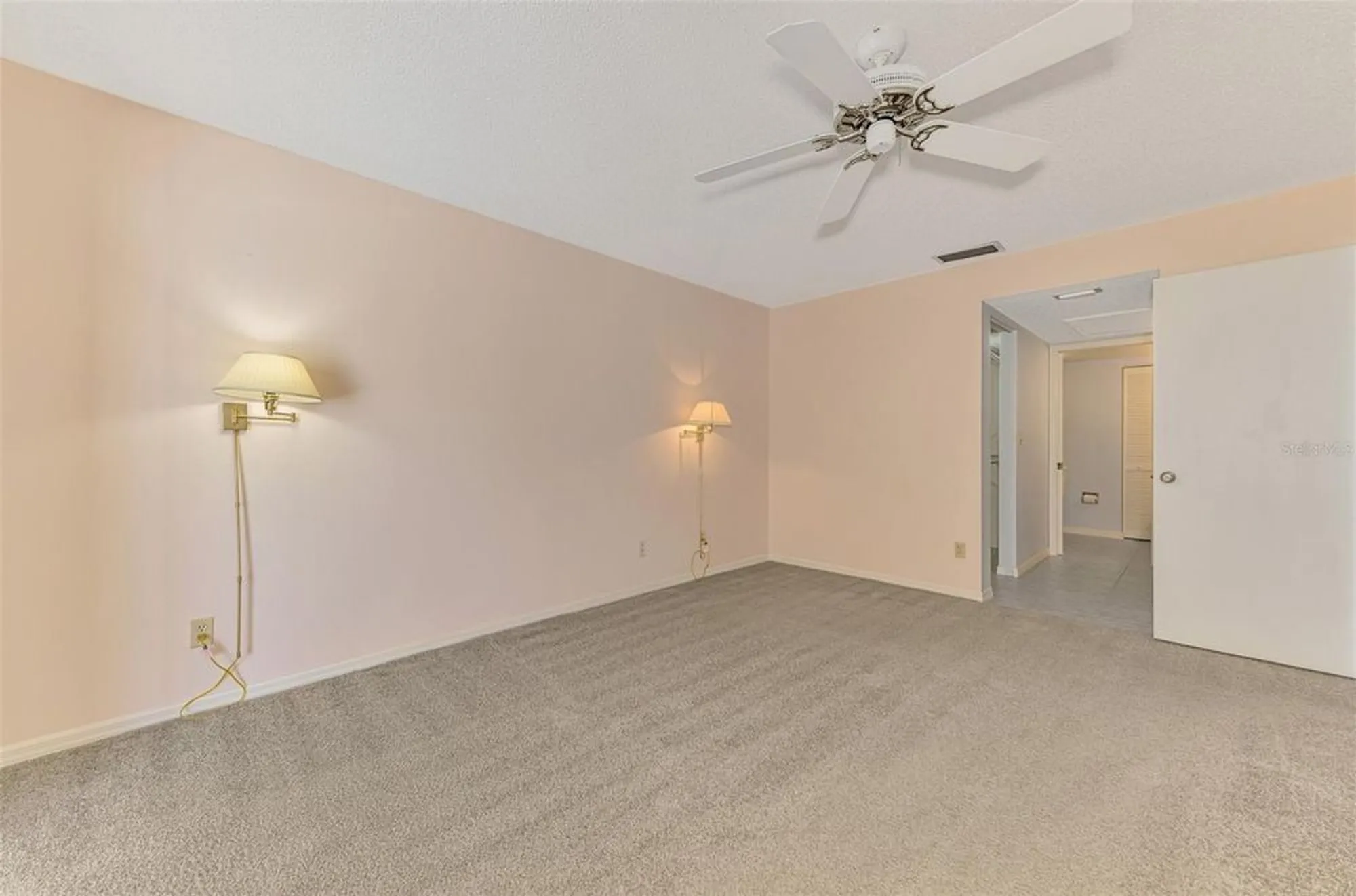 Property Slideshow image 22 of 58 | 420 wexford cir # 124, Venice, FL, 34293
