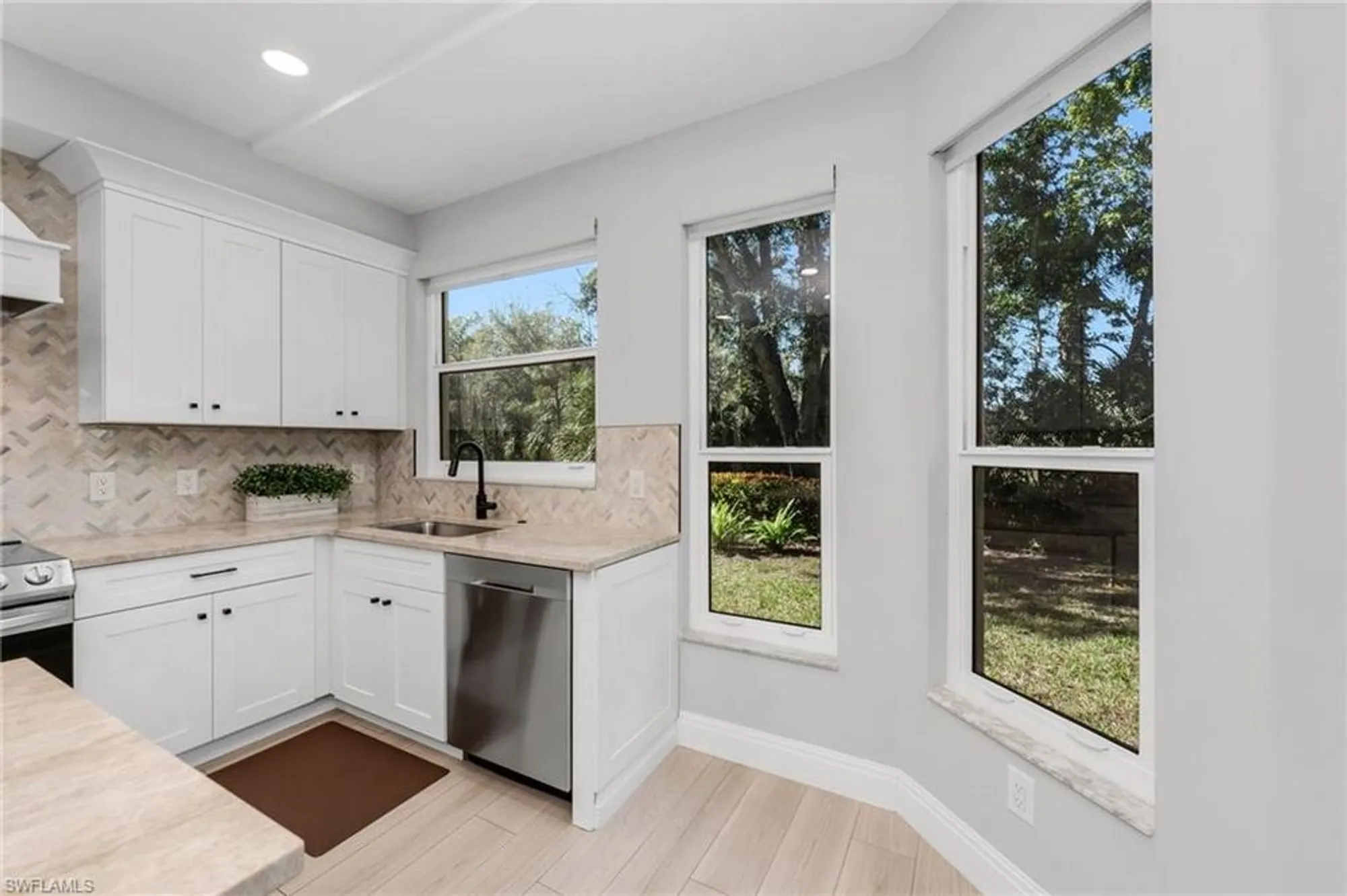 Property Slideshow image 12 of 30 | 25040 cypress hollow ct 104, Bonita Springs, FL, 34134