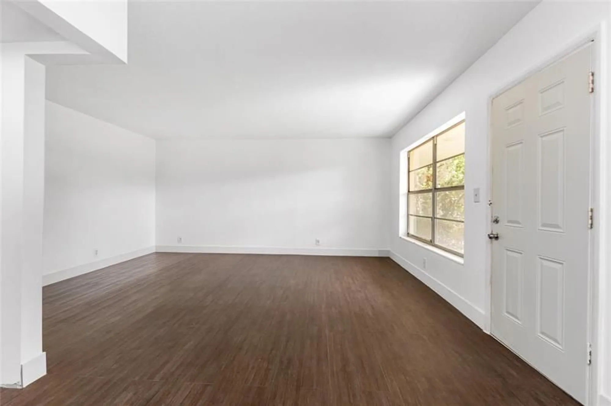 Property Slideshow image 6 of 39 | 3081 nw 47th ter 107, Lauderdale Lakes, FL, 33313