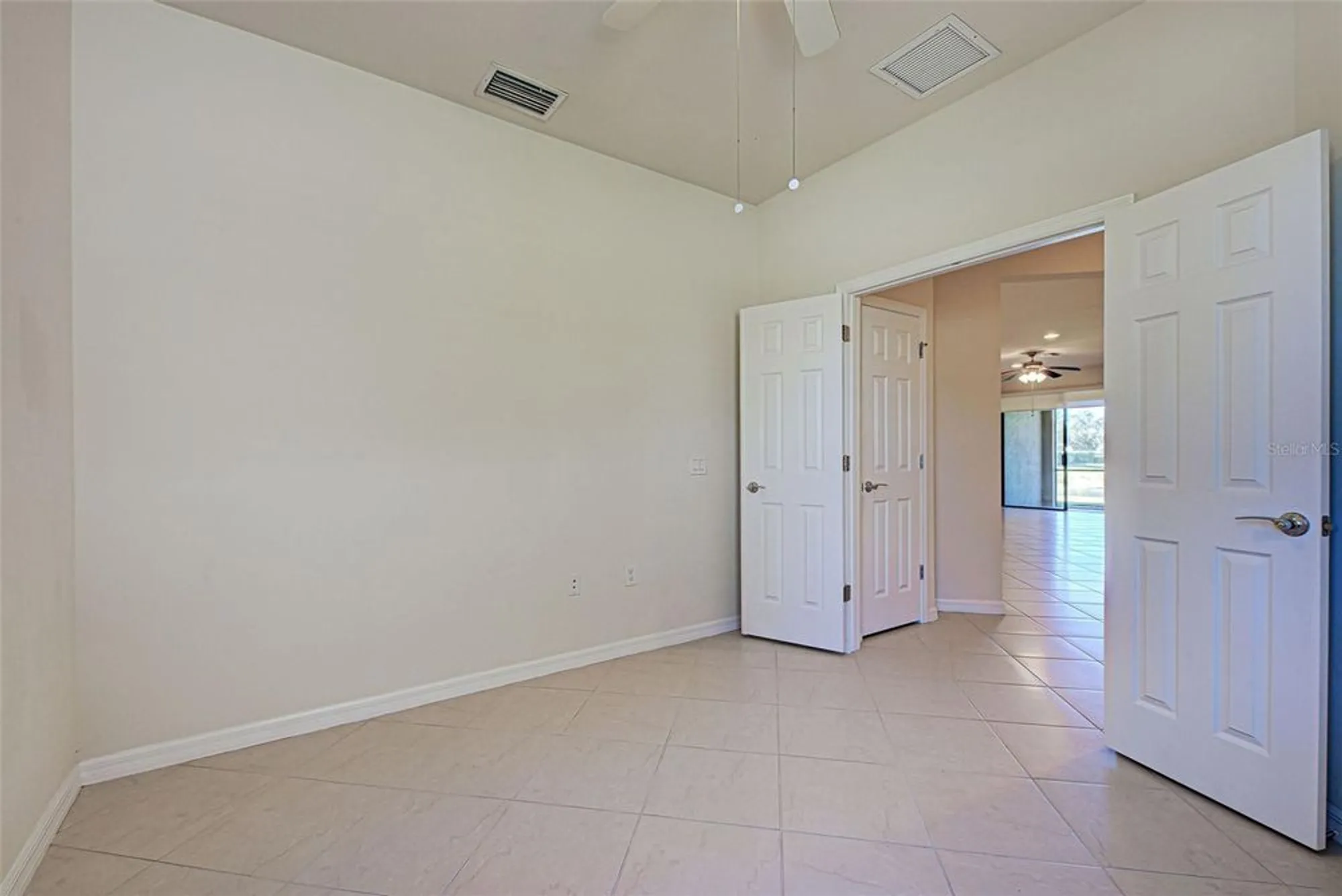 Property Slideshow image 10 of 91 | 19157 serafina st, Venice, FL, 34293