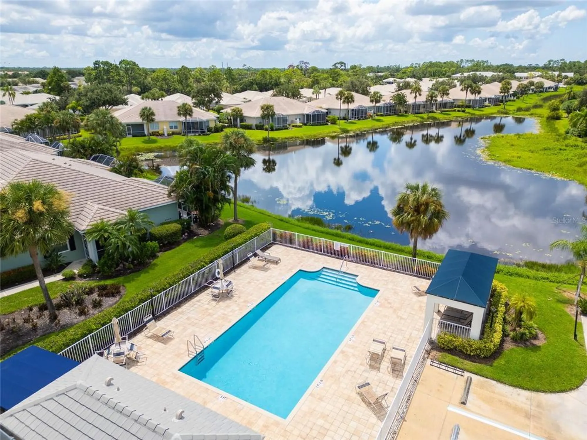 Property Slideshow image 2 of 46 | 1625 monarch dr # 1625, Venice, FL, 34293