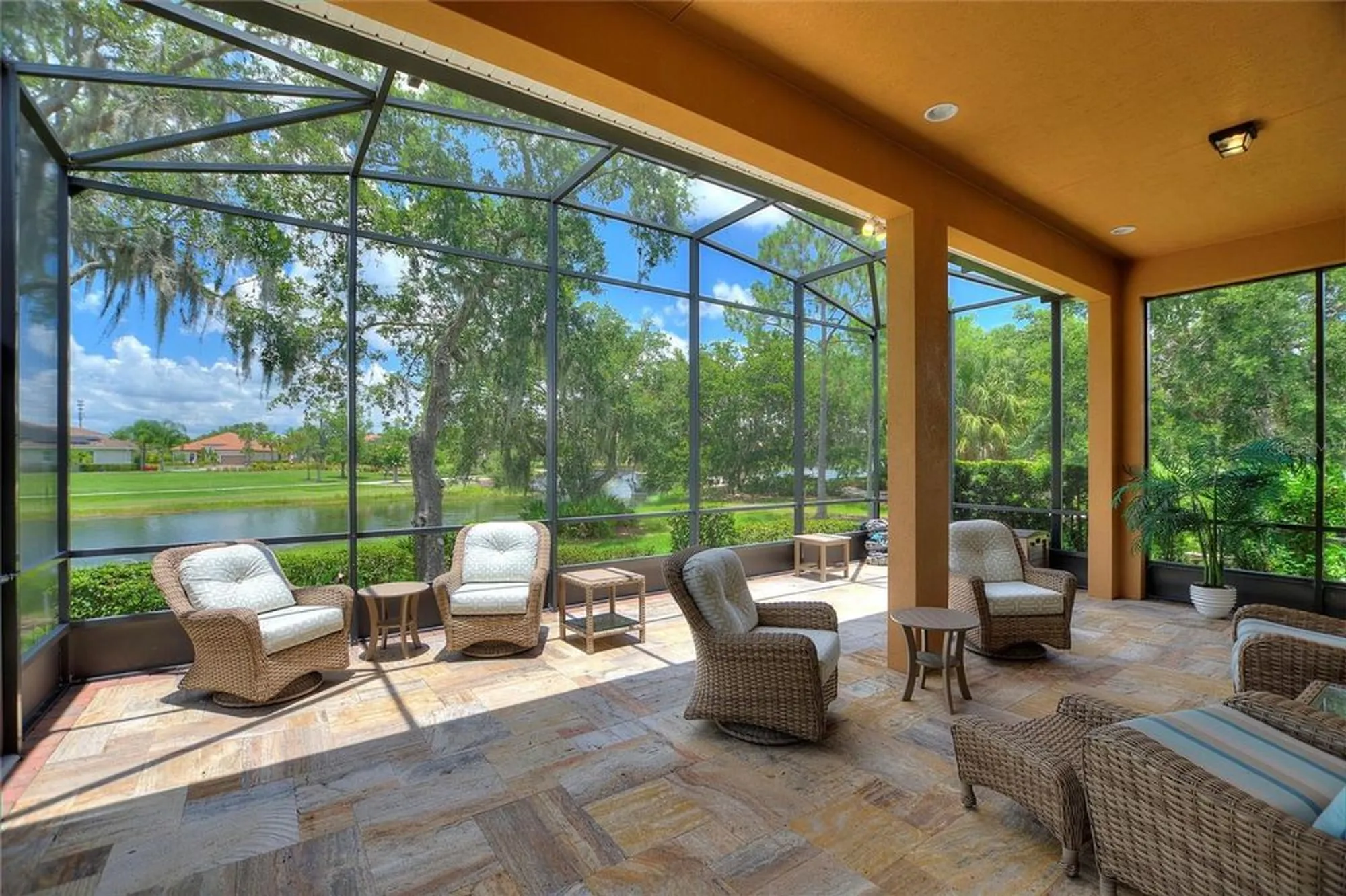 Property Slideshow image 33 of 99 | 346 treviso dr, Kissimmee, FL, 34759