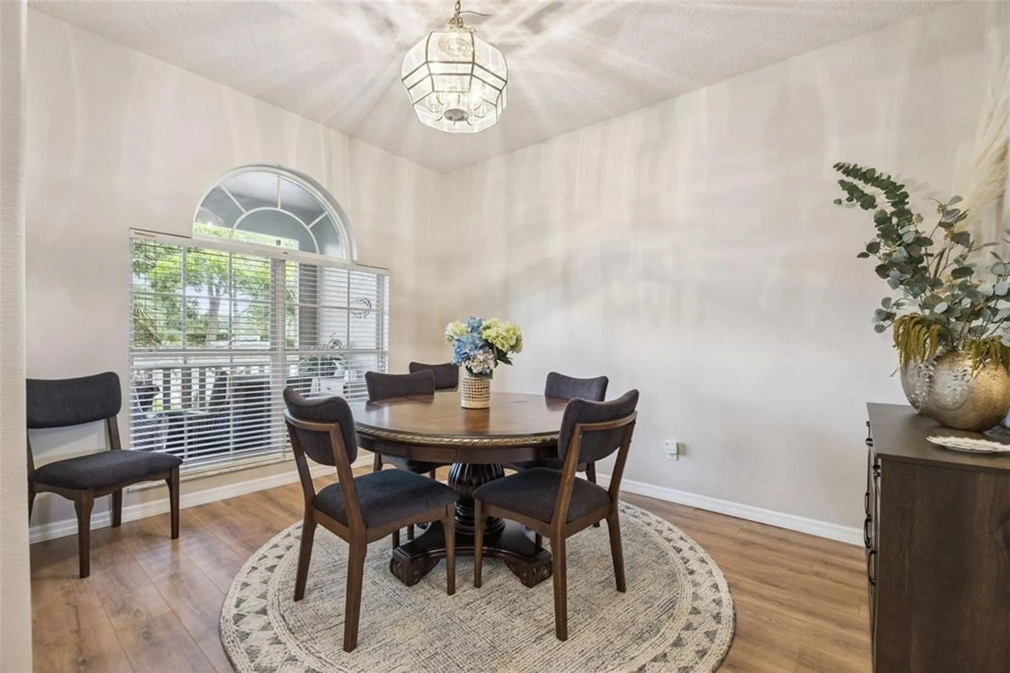 Property Slideshow image 13 of 95 | 2289 twickingham ct, Clermont, FL, 34711