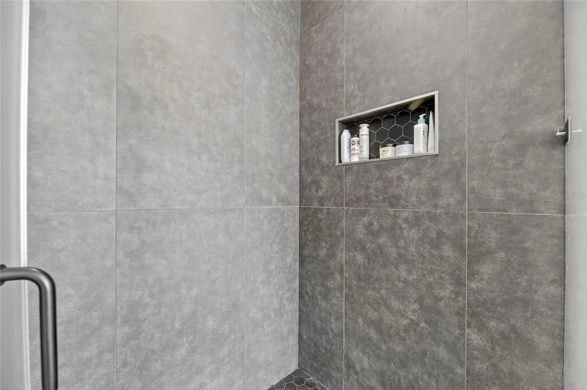 Property Slideshow image 49 of 66 | 526 islebay dr, Apollo Beach, FL, 33572