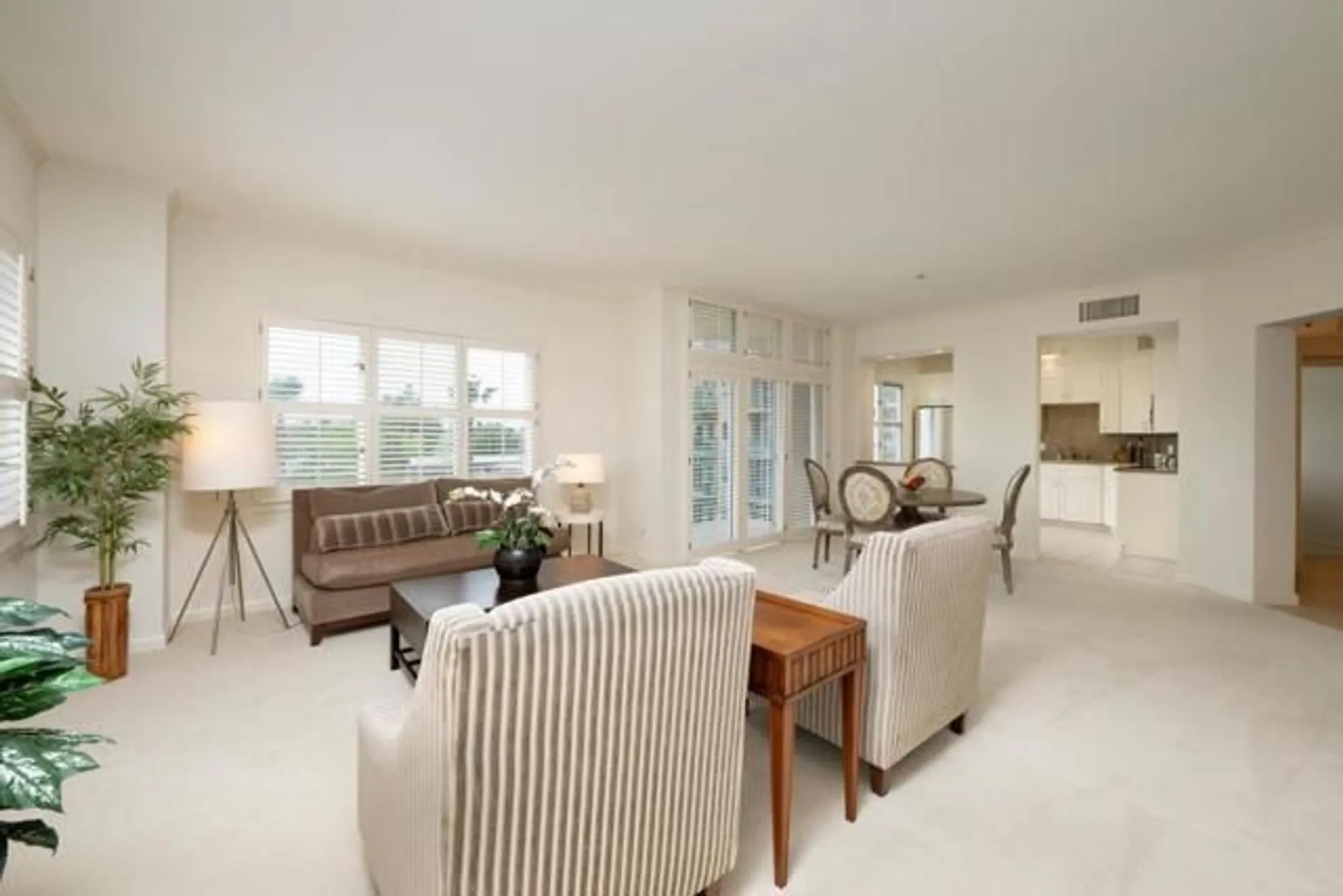 Property Slideshow image 4 of 15 | 1 baldwin ave 517, San Mateo, CA, 94401