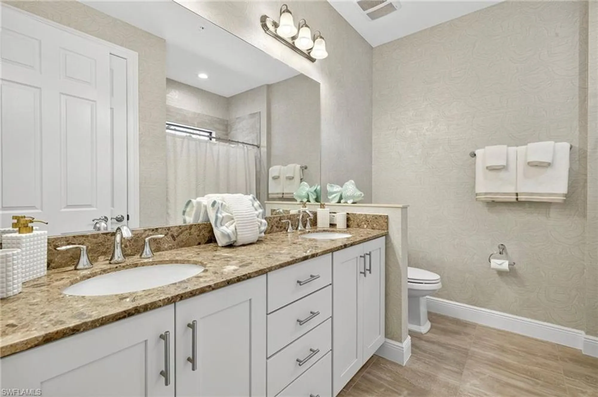 Property Slideshow image 25 of 47 | 24451 terzetto ln unit 402, Bonita Springs, FL, 34134