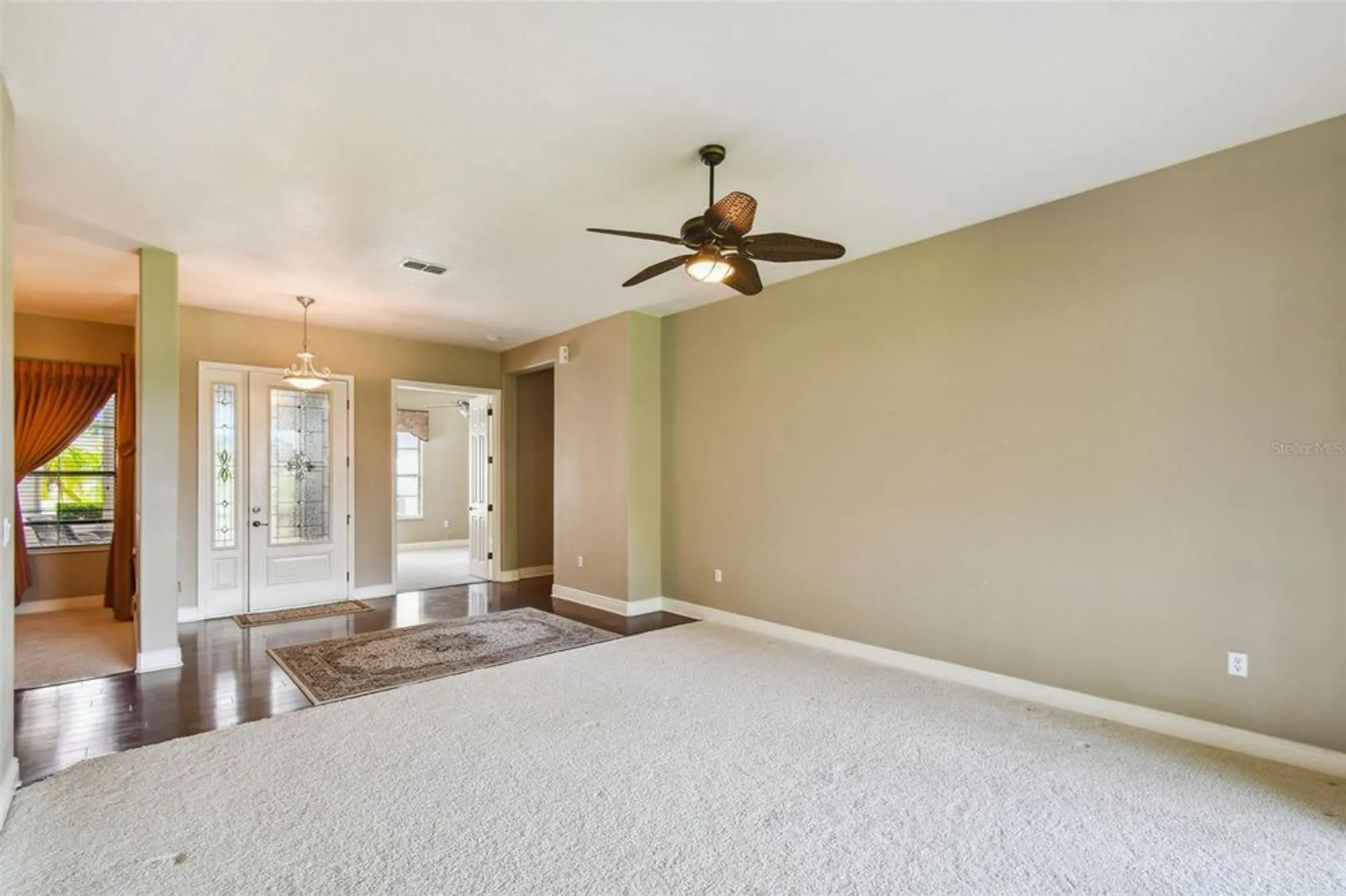 Property Slideshow image 8 of 57 | 313 santa barbara ln, Kissimmee, FL, 34759