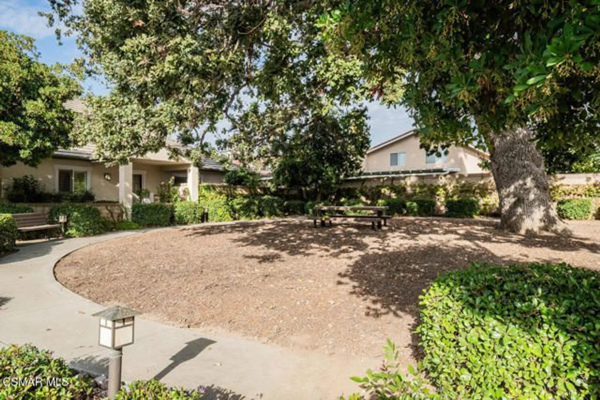 Property Slideshow image 16 of 27 | 2040 freesia ave, Simi Valley, CA, 93063