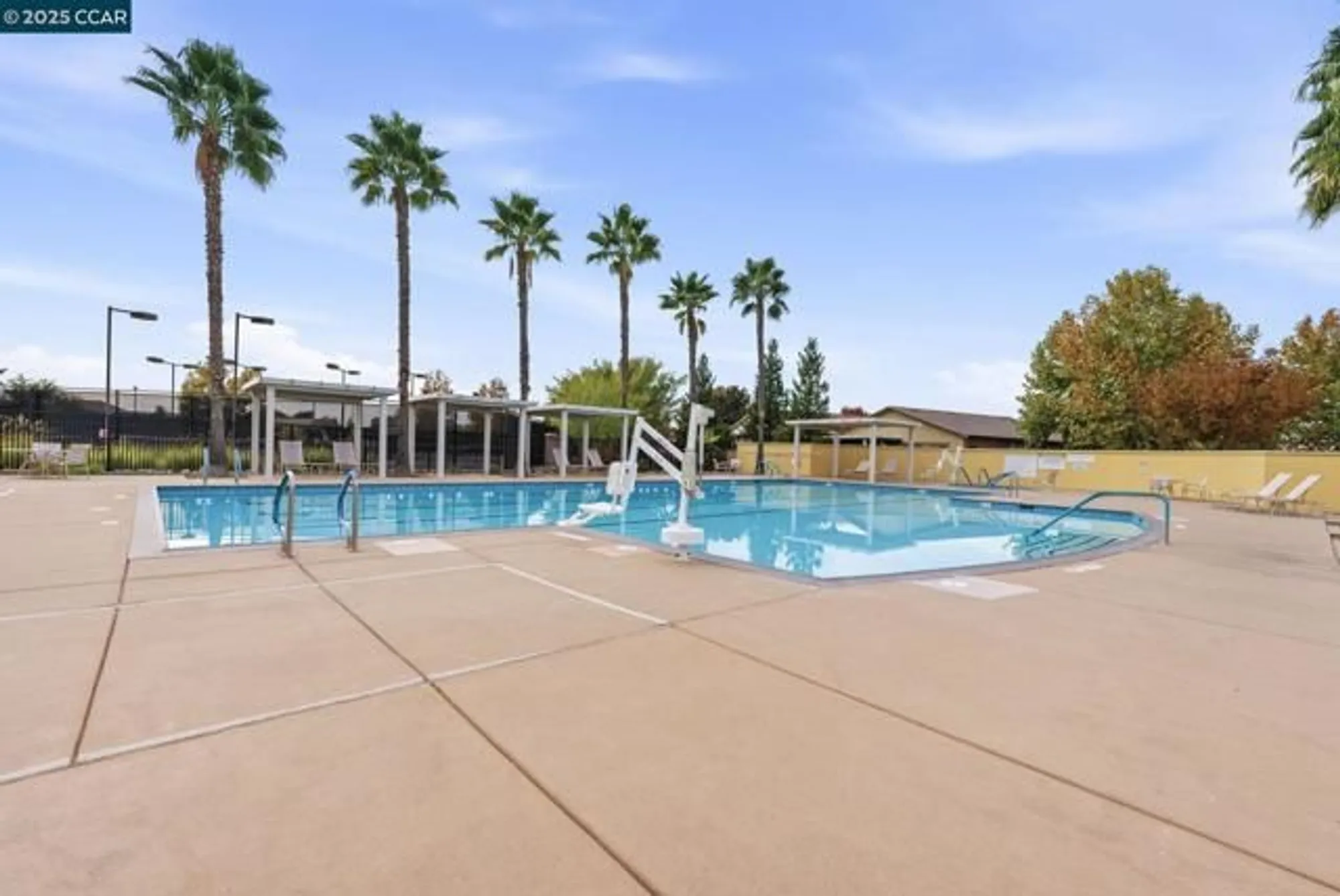 Property Slideshow image 36 of 60 | 4213 hovnanian dr, Sacramento, CA, 95834