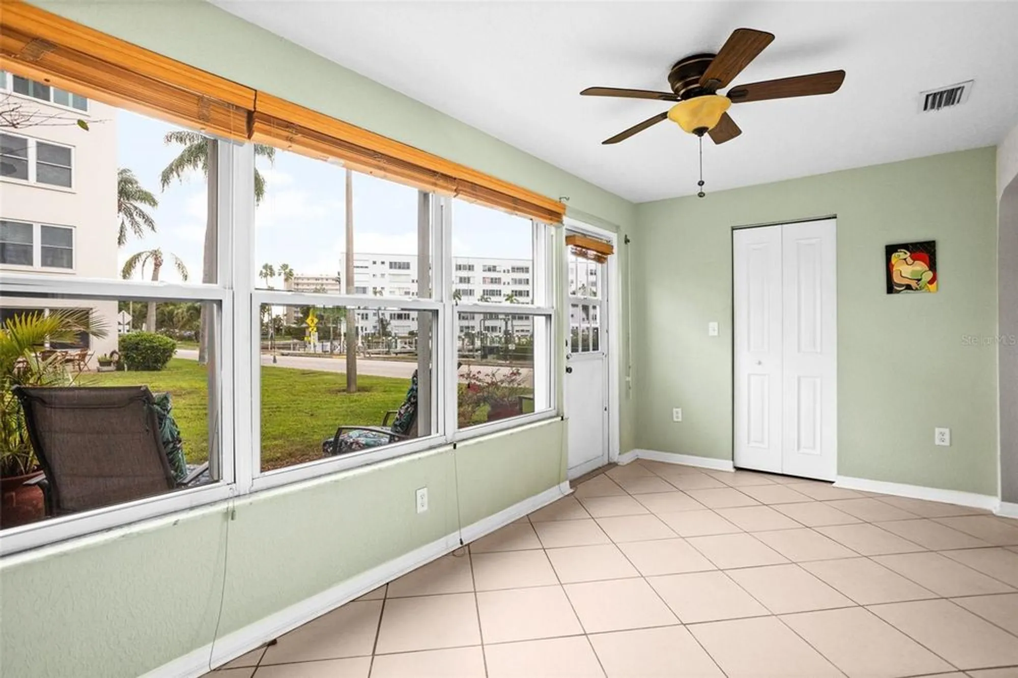 Property Slideshow image 8 of 39 | 3018 59th st 115, Gulfport, FL, 33707