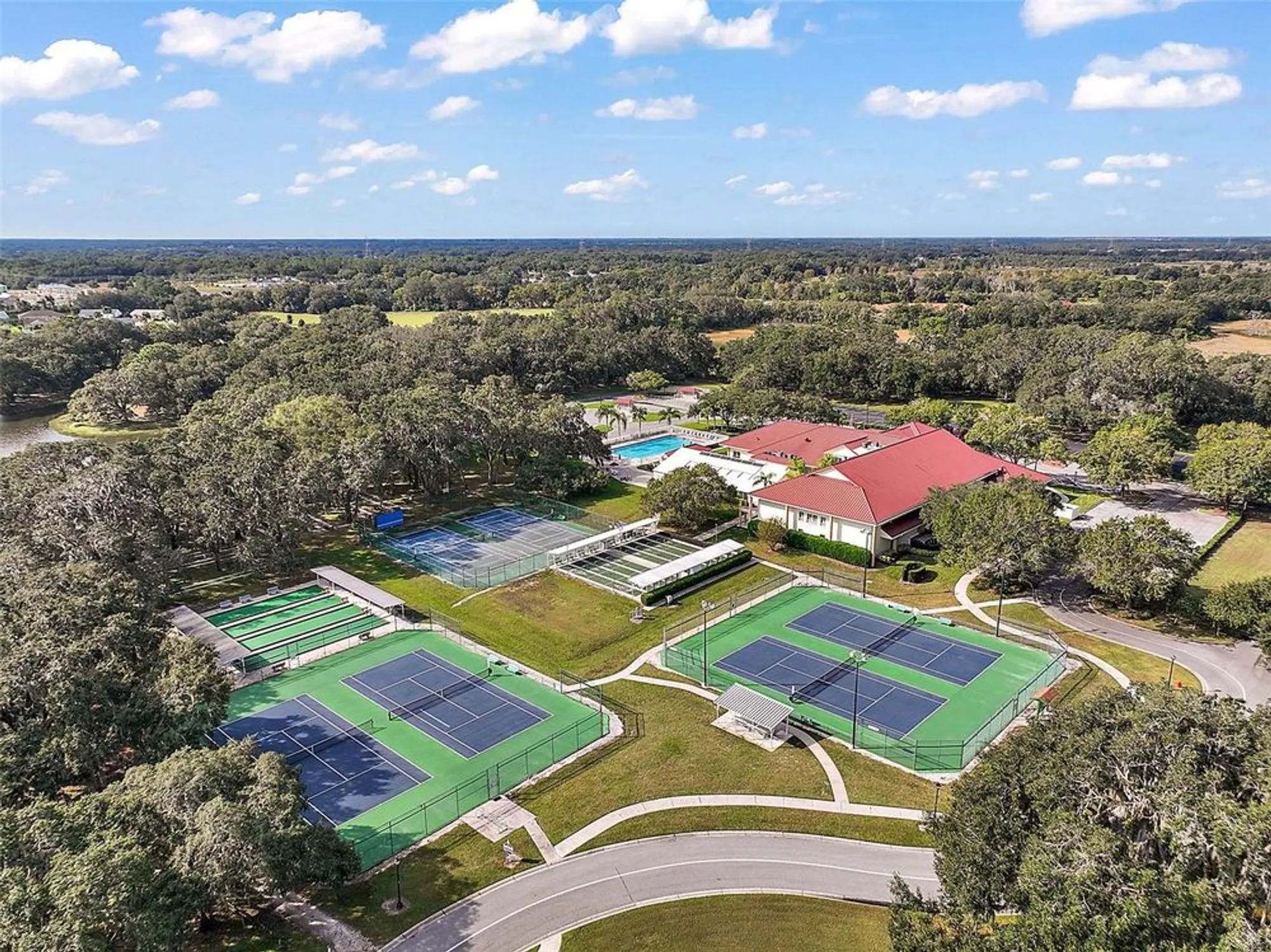 Property Slideshow image 10 of 41 | 5618 rosewall cir, Leesburg, FL, 34748