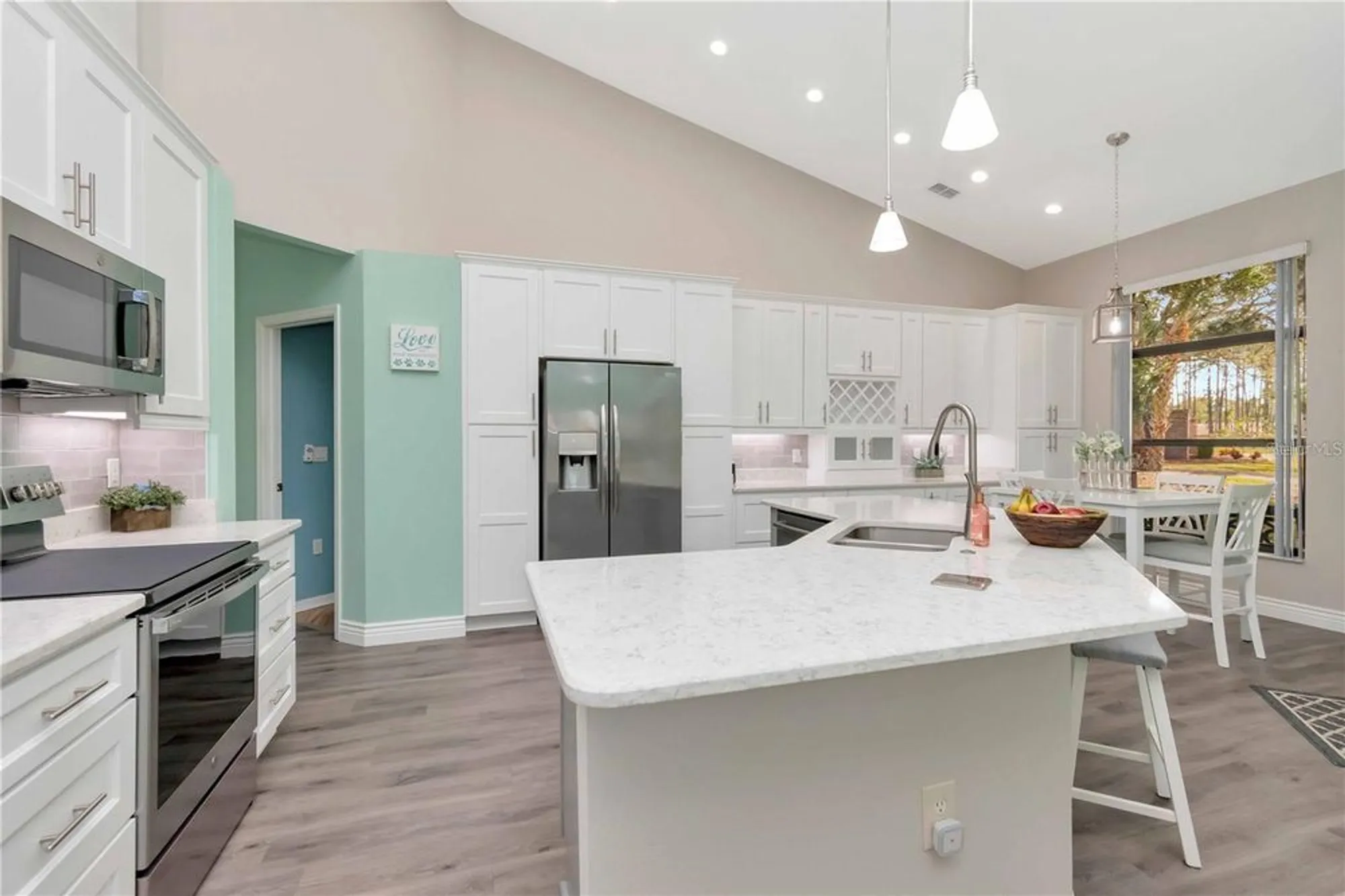 Property Slideshow image 13 of 39 | 9626 woodhollow ct, New Port Richey, FL, 34655