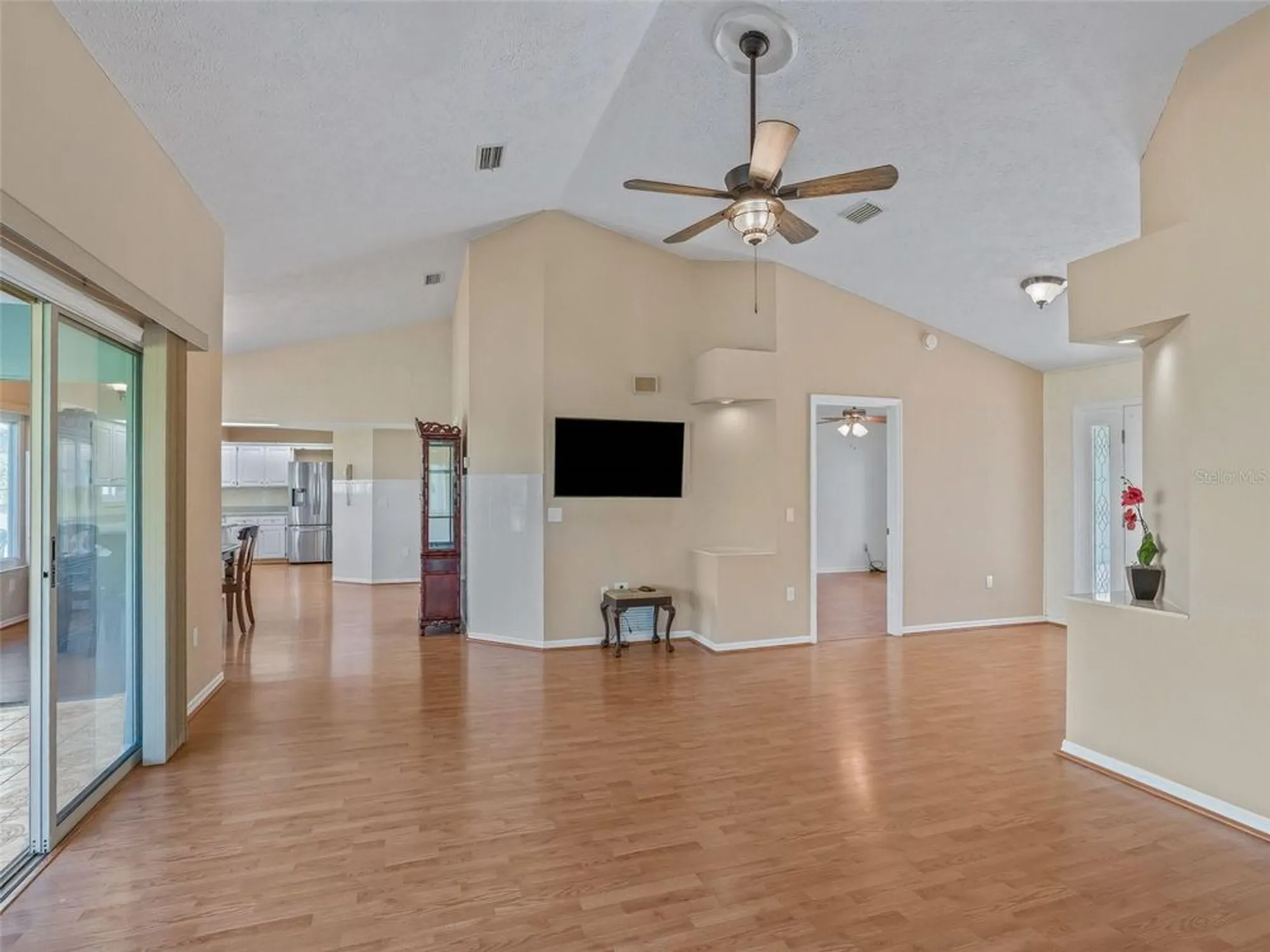 Property Slideshow image 4 of 31 | 11381 se 175th ln, Summerfield, FL, 34491
